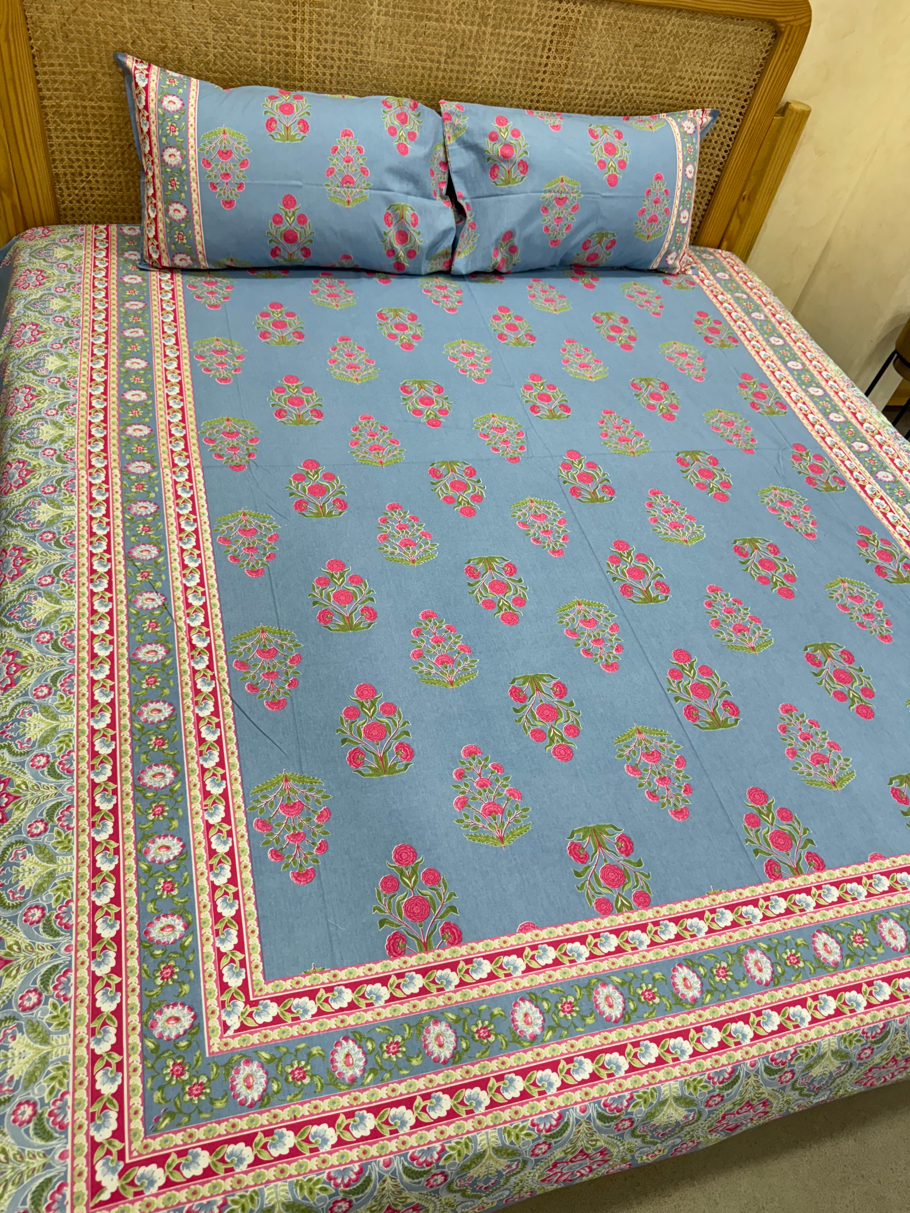 SHALIMAR BEDSHEET WITH TWO REVERSIBLE PILLOW COVERS
