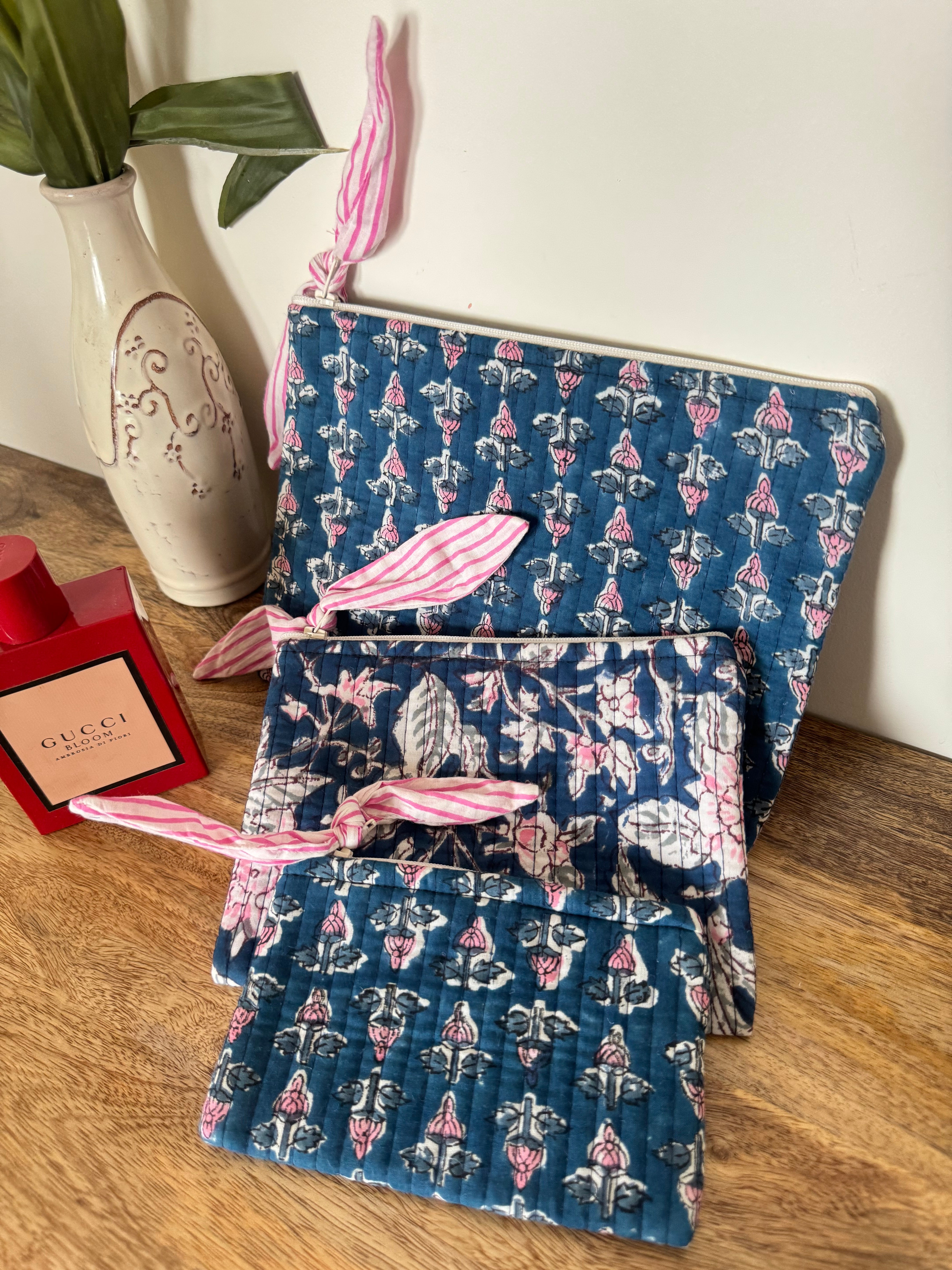 FLAT POUCH - SET OF THREE