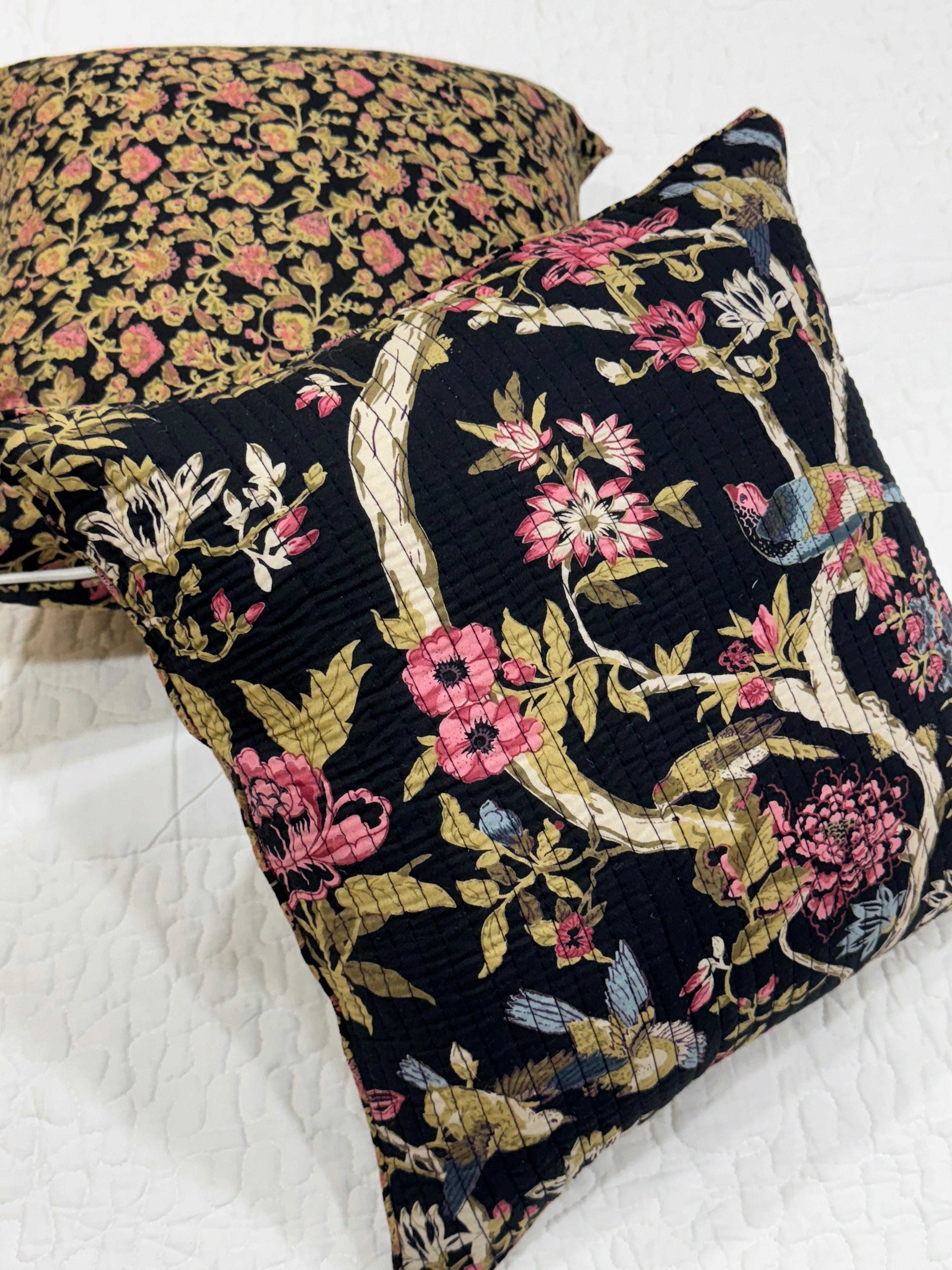 KANAK - SINGLE PIECE QUILTED 16 BY 16 INCHES CUSHION COVER