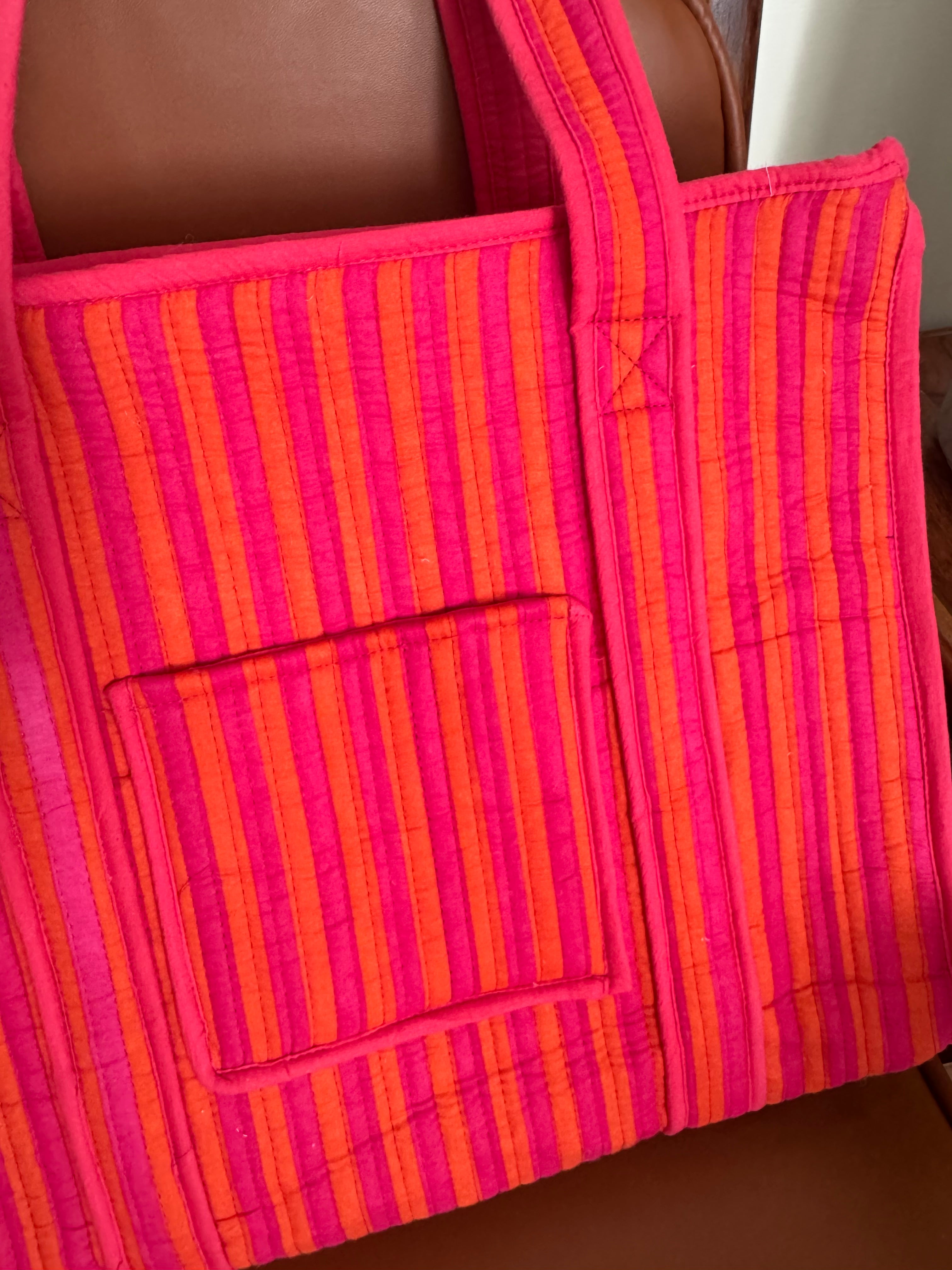 MEDIUM TOTE BAG WITH THREE POCKETS
