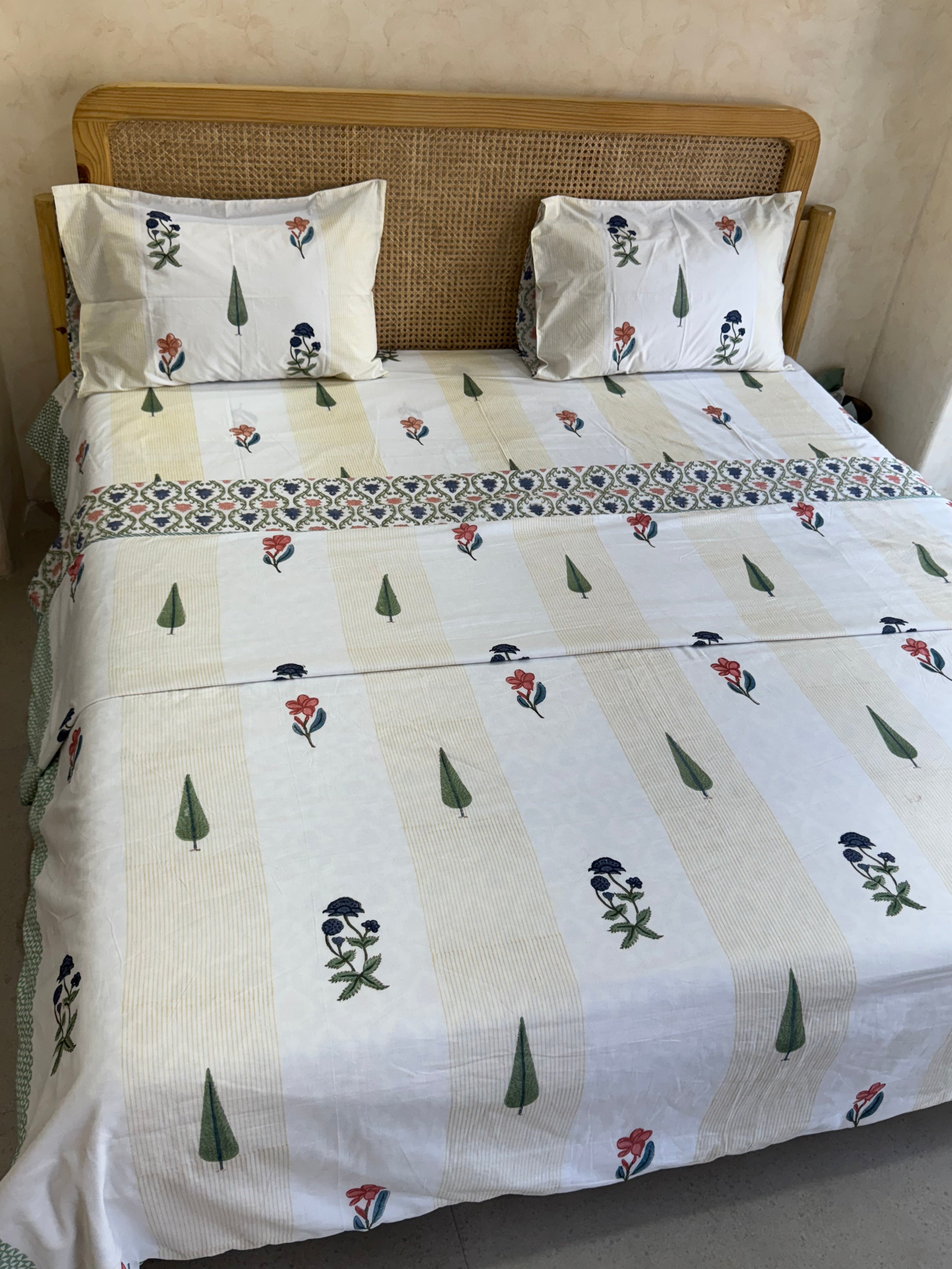 ARNIT HANDBLOCK PRINTED DOHAR BEDDING SET