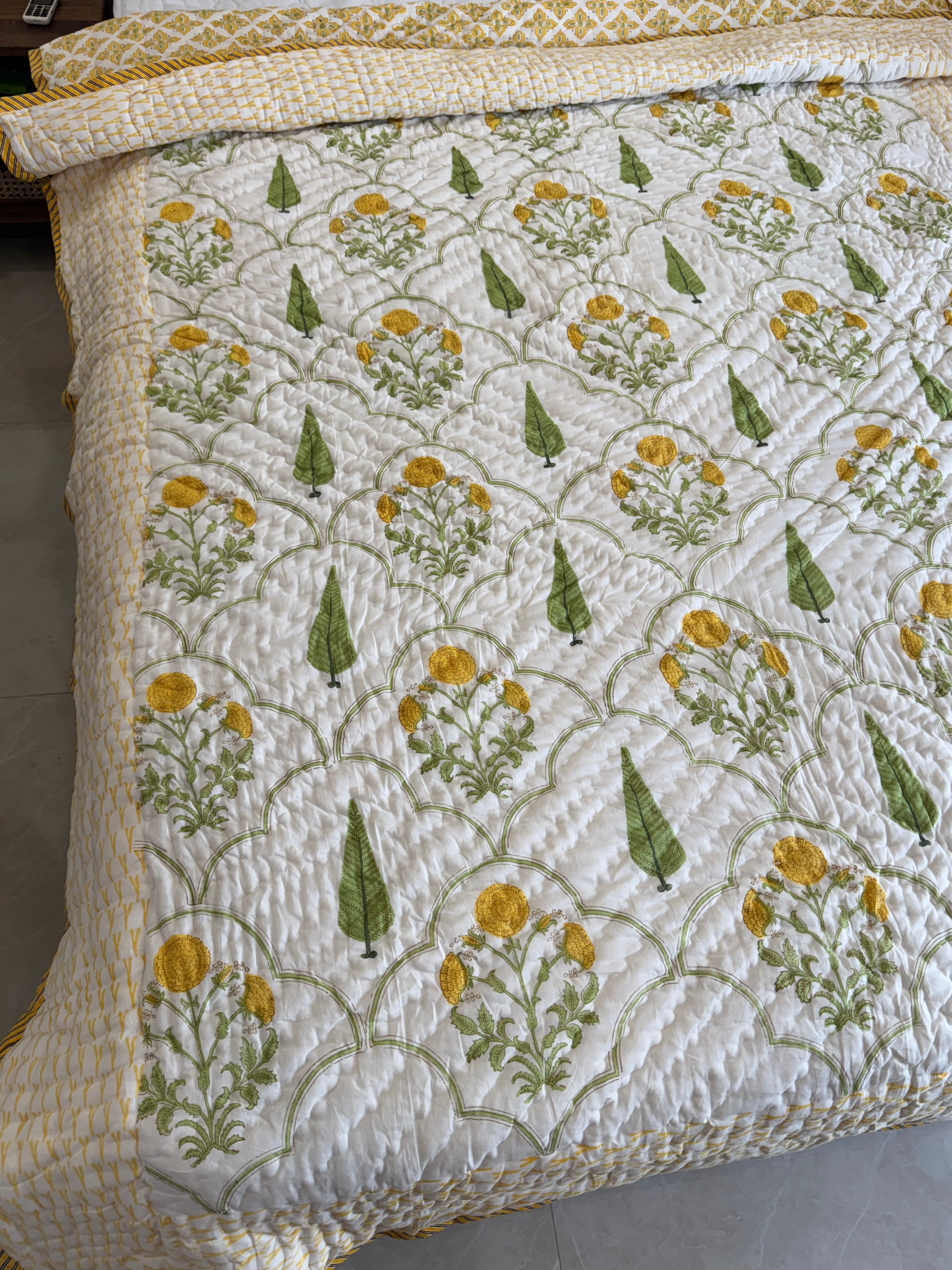 HANDBLOCK PRINTED SINGLE QUILT