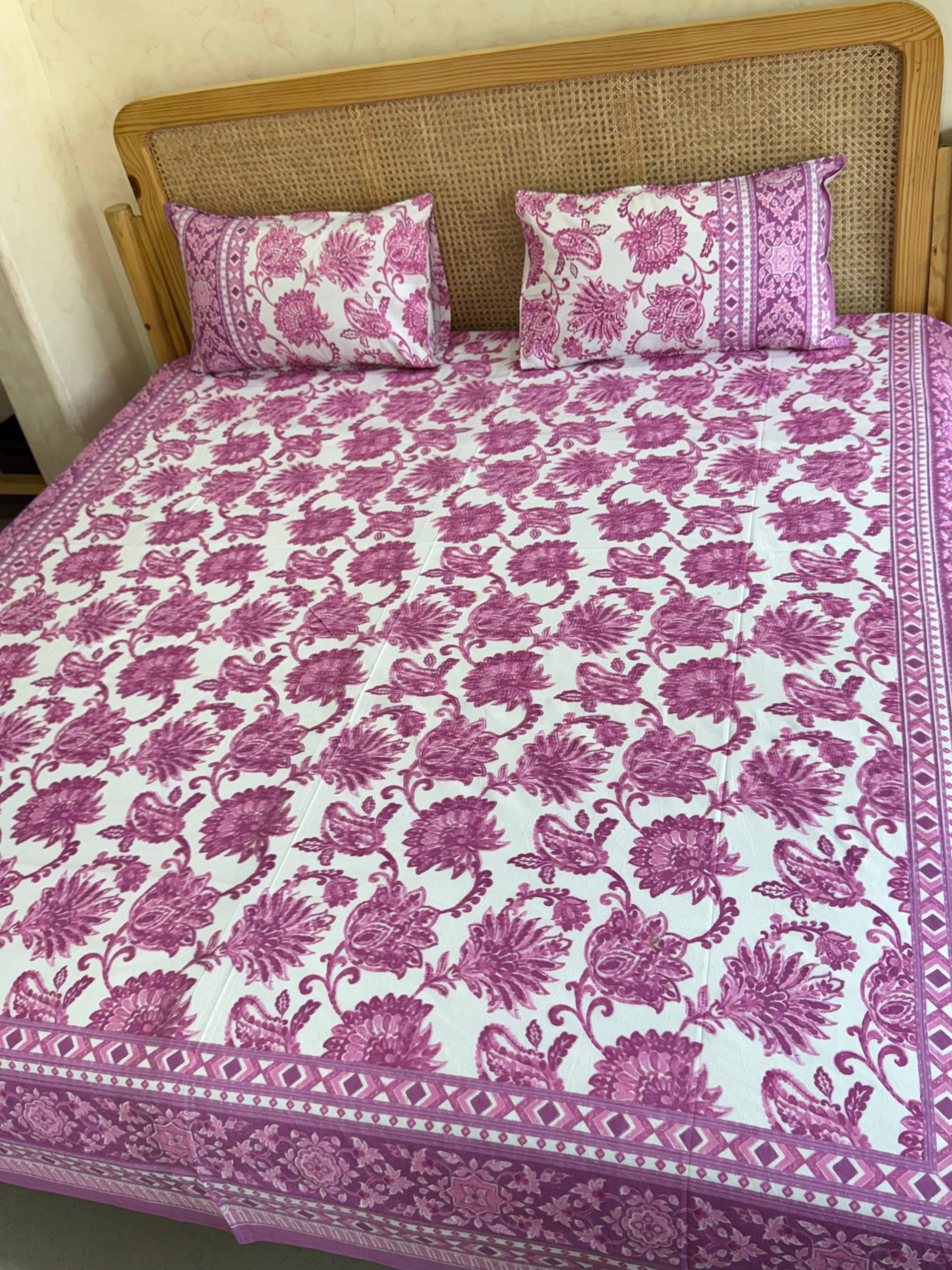 RIWAYAAT BEDSHEET WITH TWO REVERSIBLE PILLOW COVERS