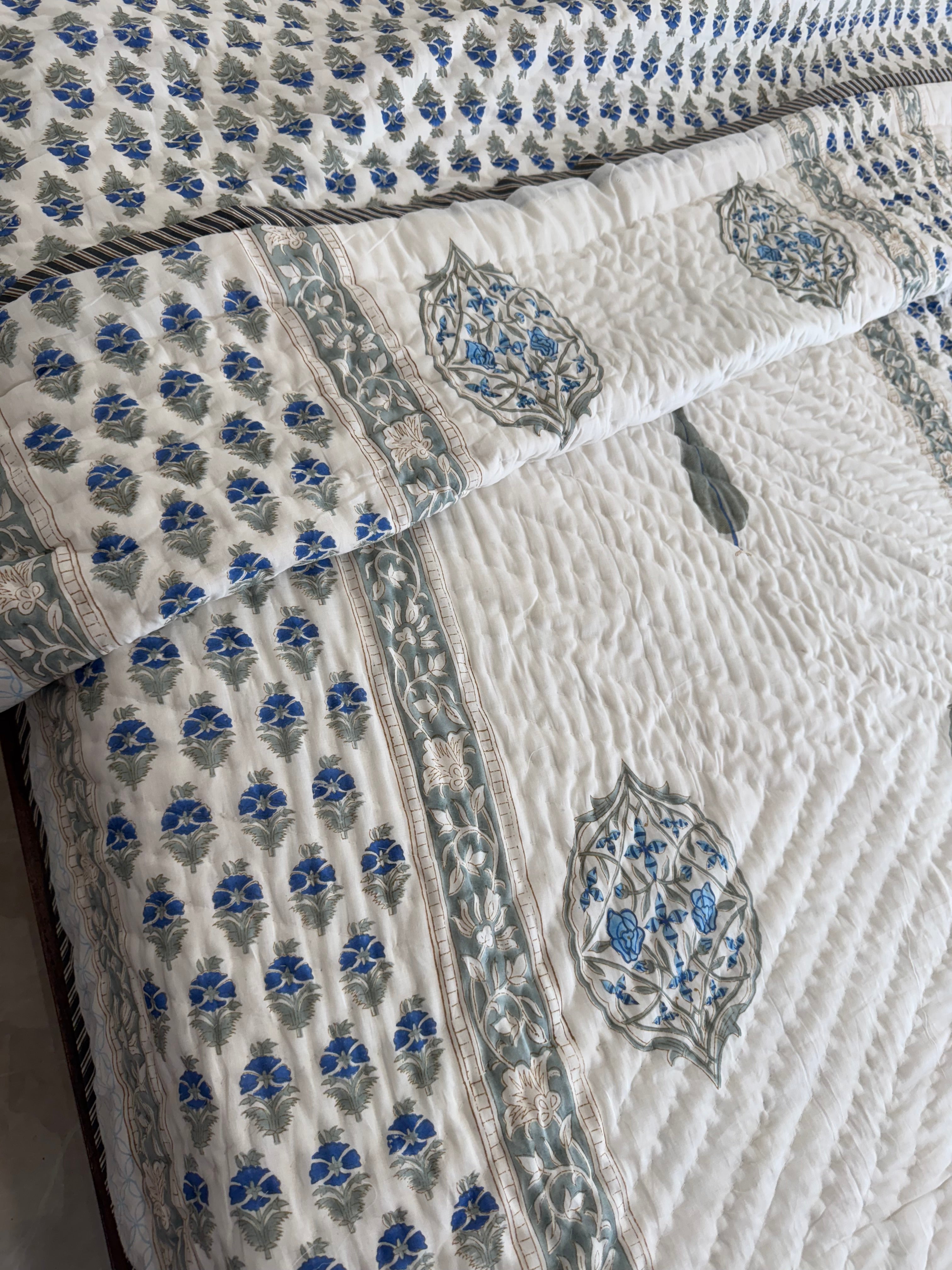 HAND BLOCK PRINTED REVERSIBLE QUILT (DOUBLE BED)