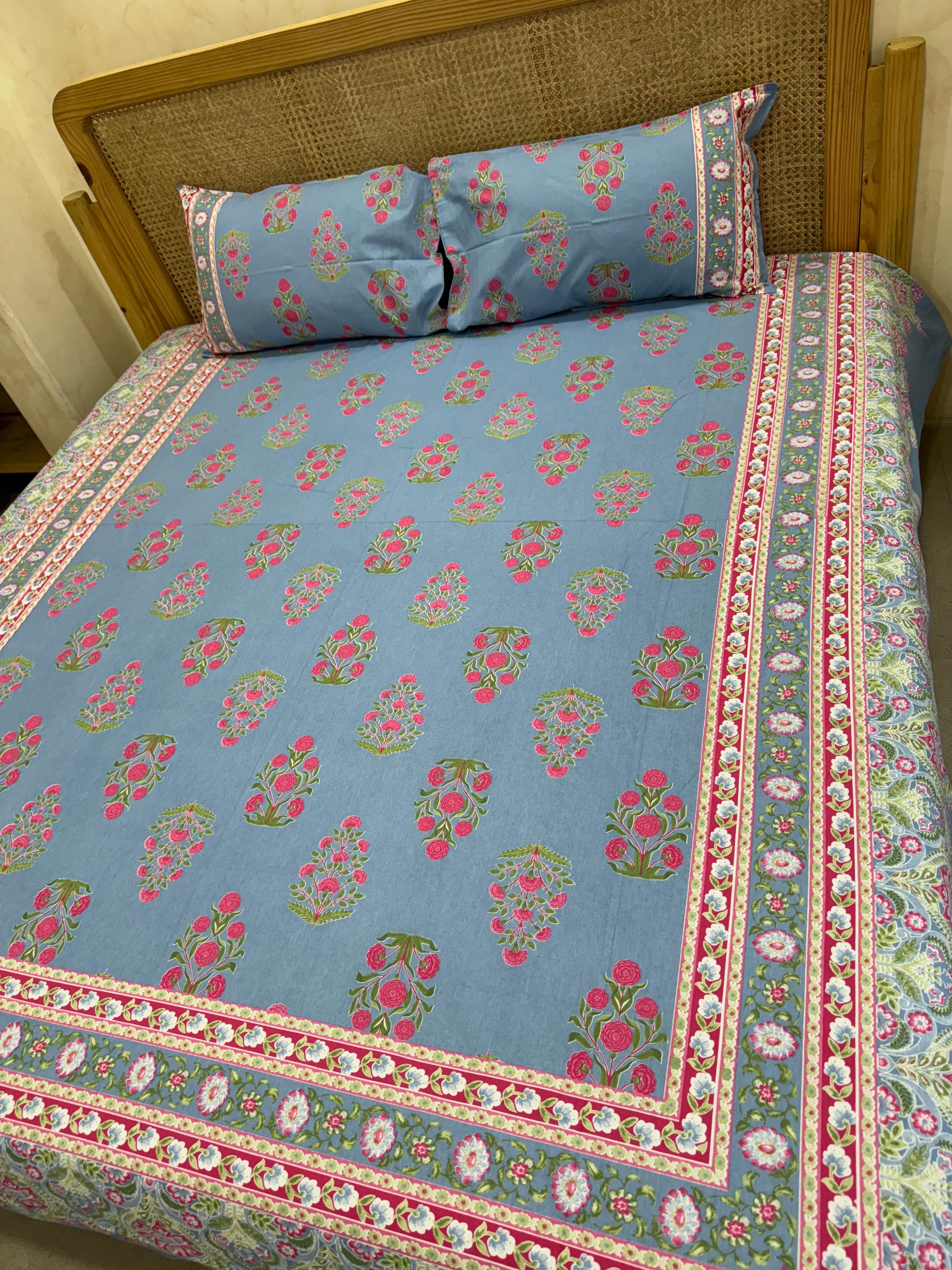 SHALIMAR BEDSHEET WITH TWO REVERSIBLE PILLOW COVERS