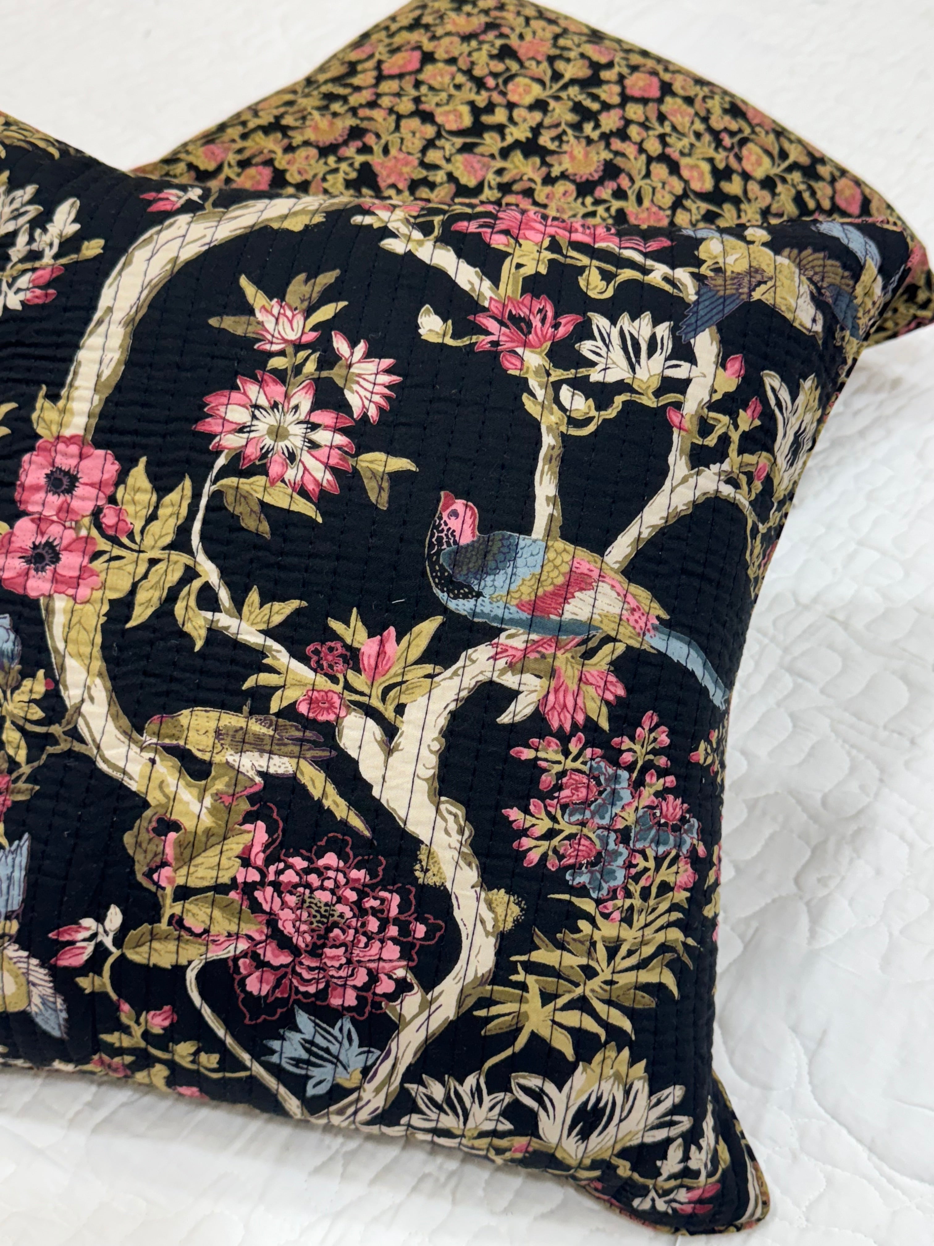 KANAK - SINGLE PIECE QUILTED 16 BY 16 INCHES CUSHION COVER