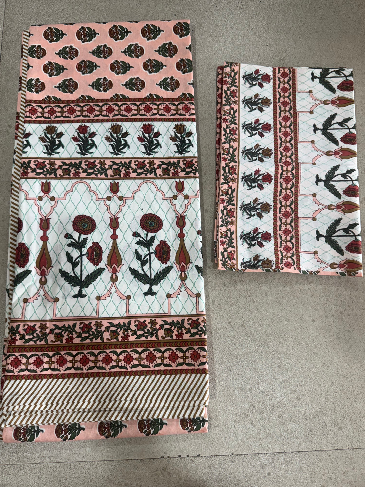 SHALIMAR BEDSHEET WITH TWO REVERSIBLE PILLOW COVERS