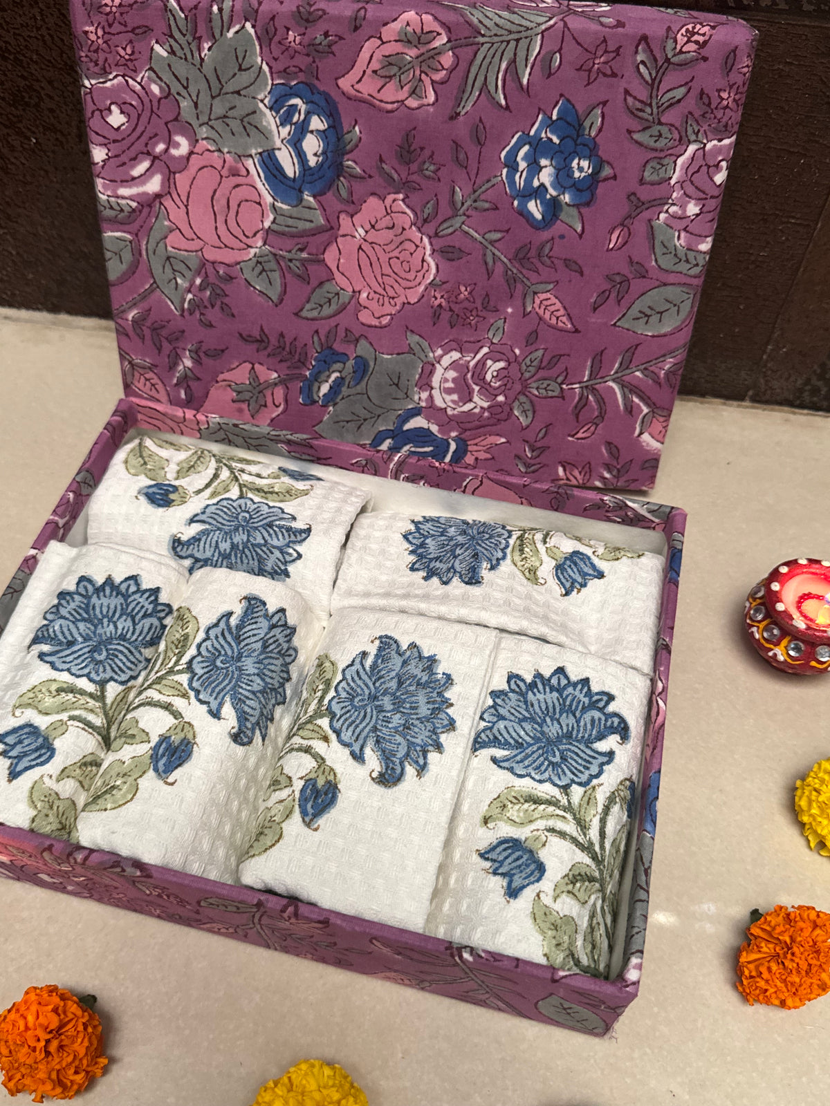 HANDBLOCK PRINTED GIFT BOX - FACE TOWEL SETS