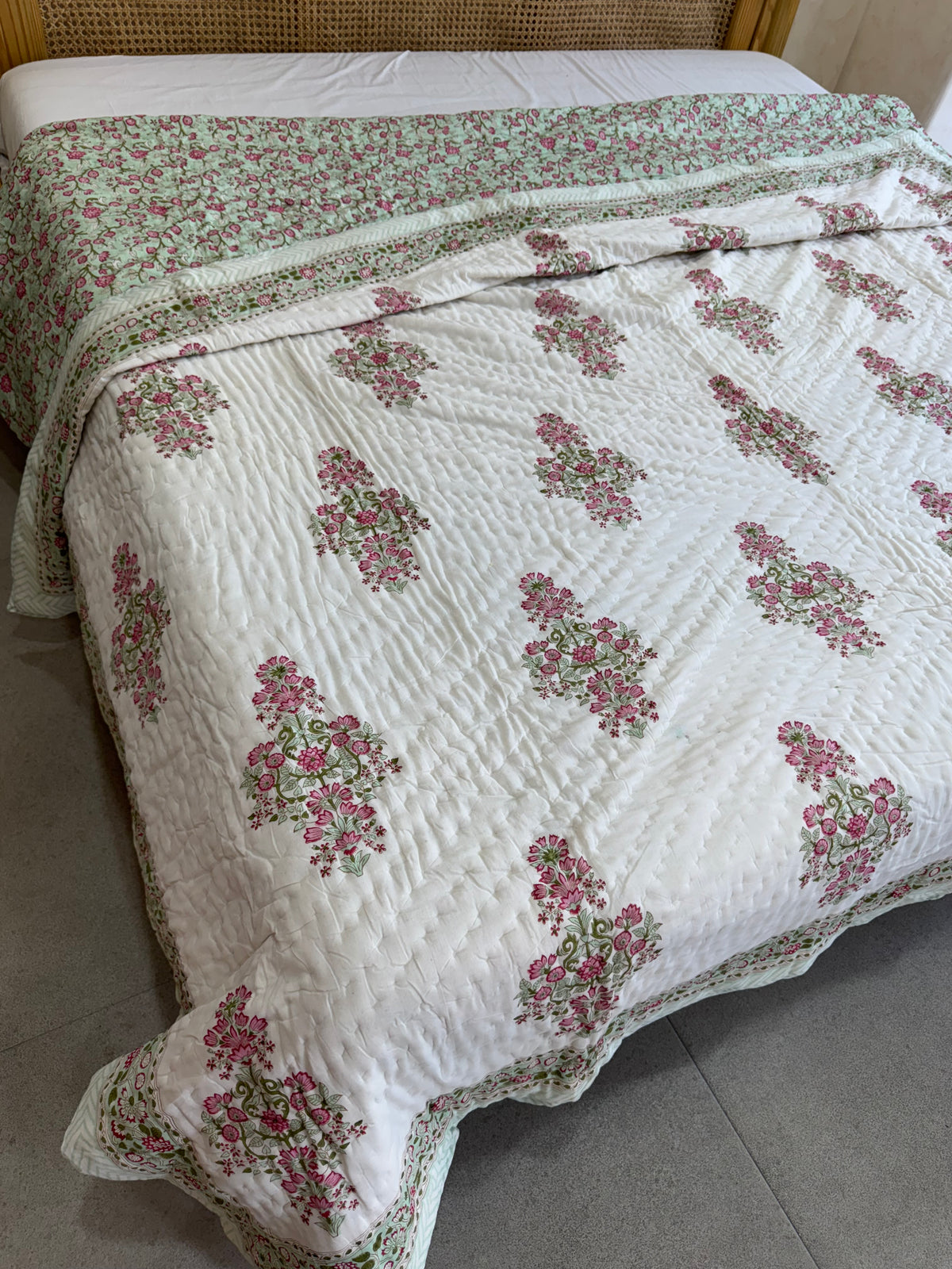 HAND BLOCK PRINTED REVERSIBLE QUILT (DOUBLE BED)