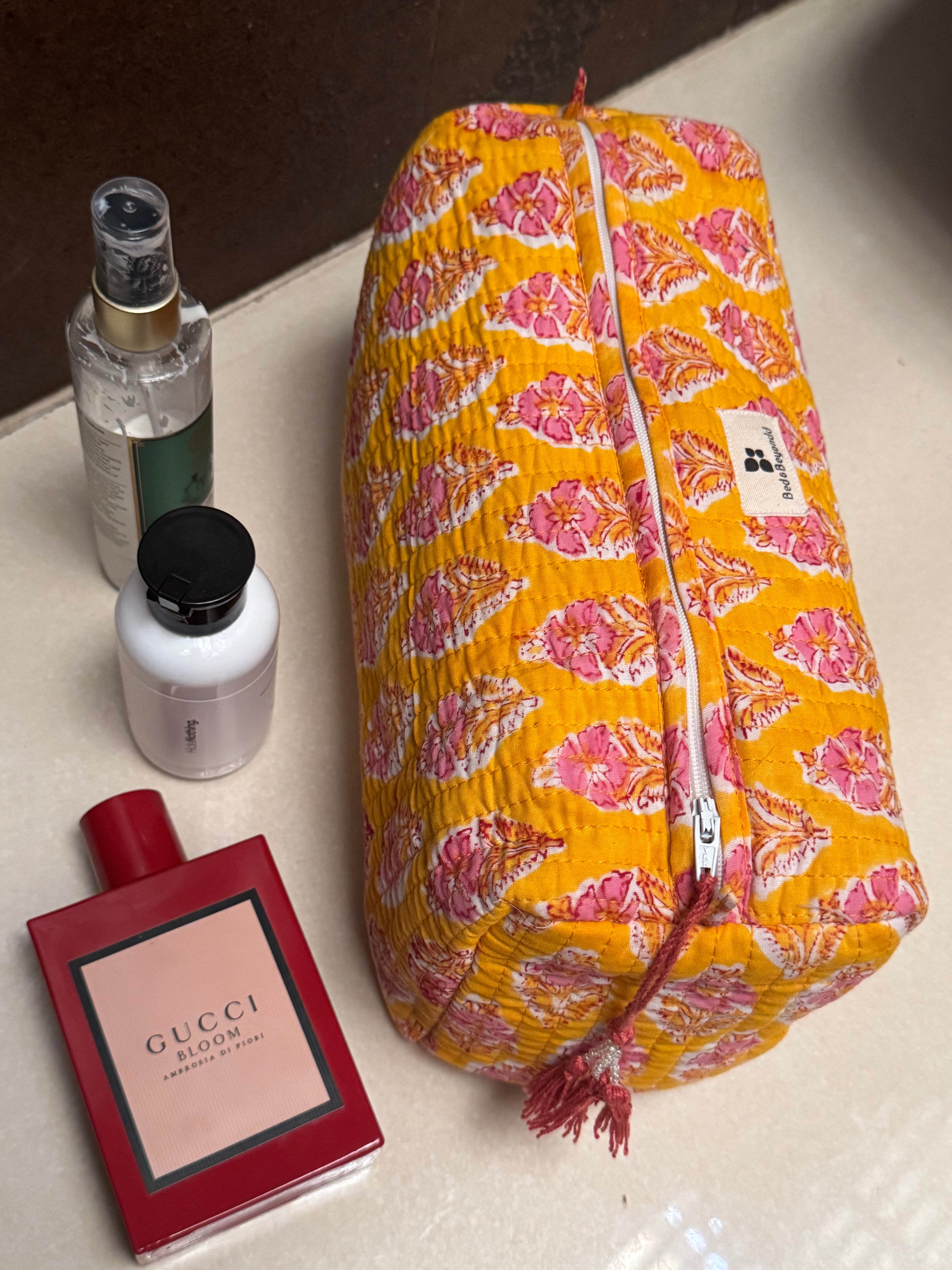 MULTI PURPOSE TOILETRY BAG