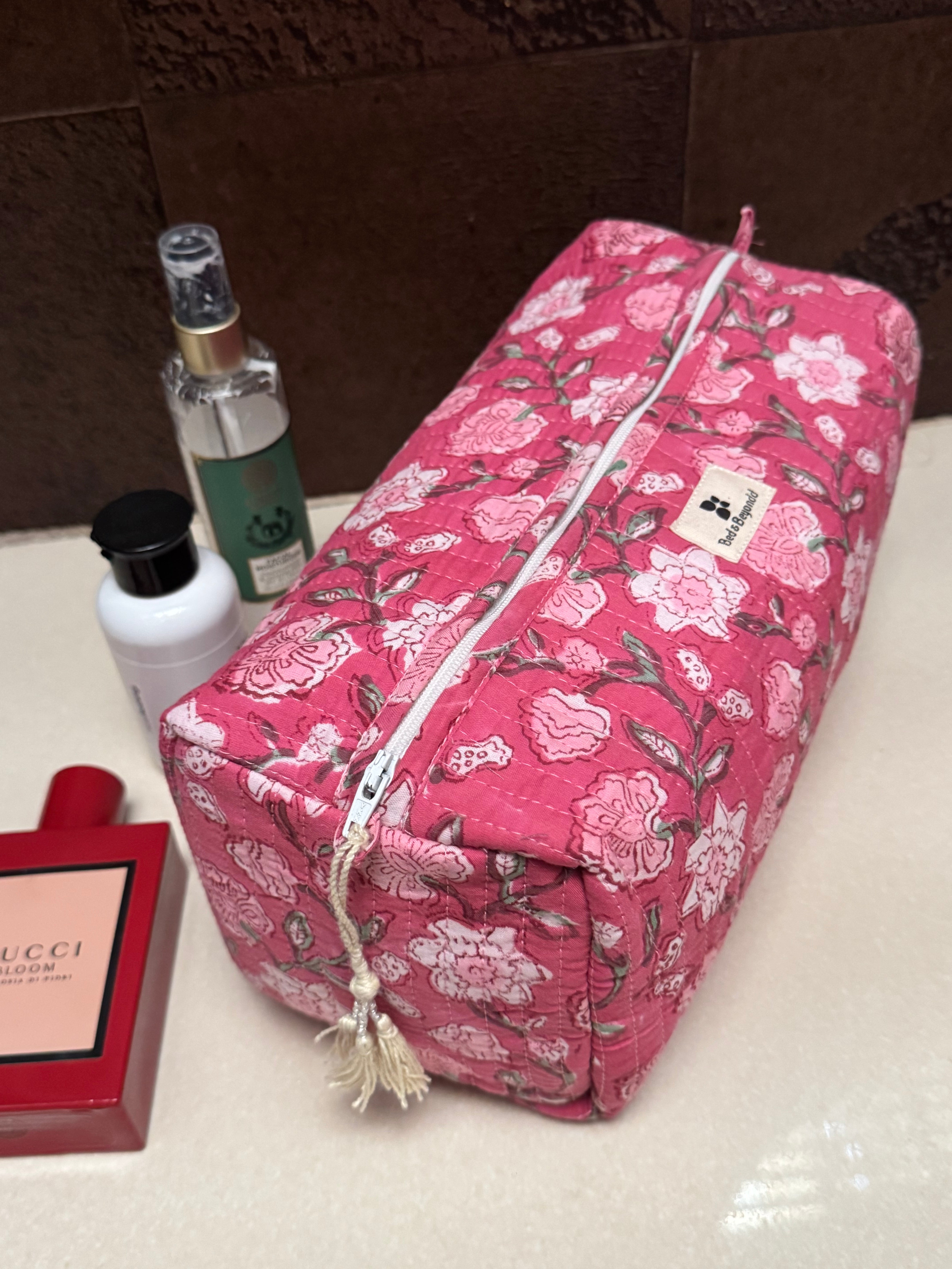 MULTI PURPOSE TOILETRY BAG