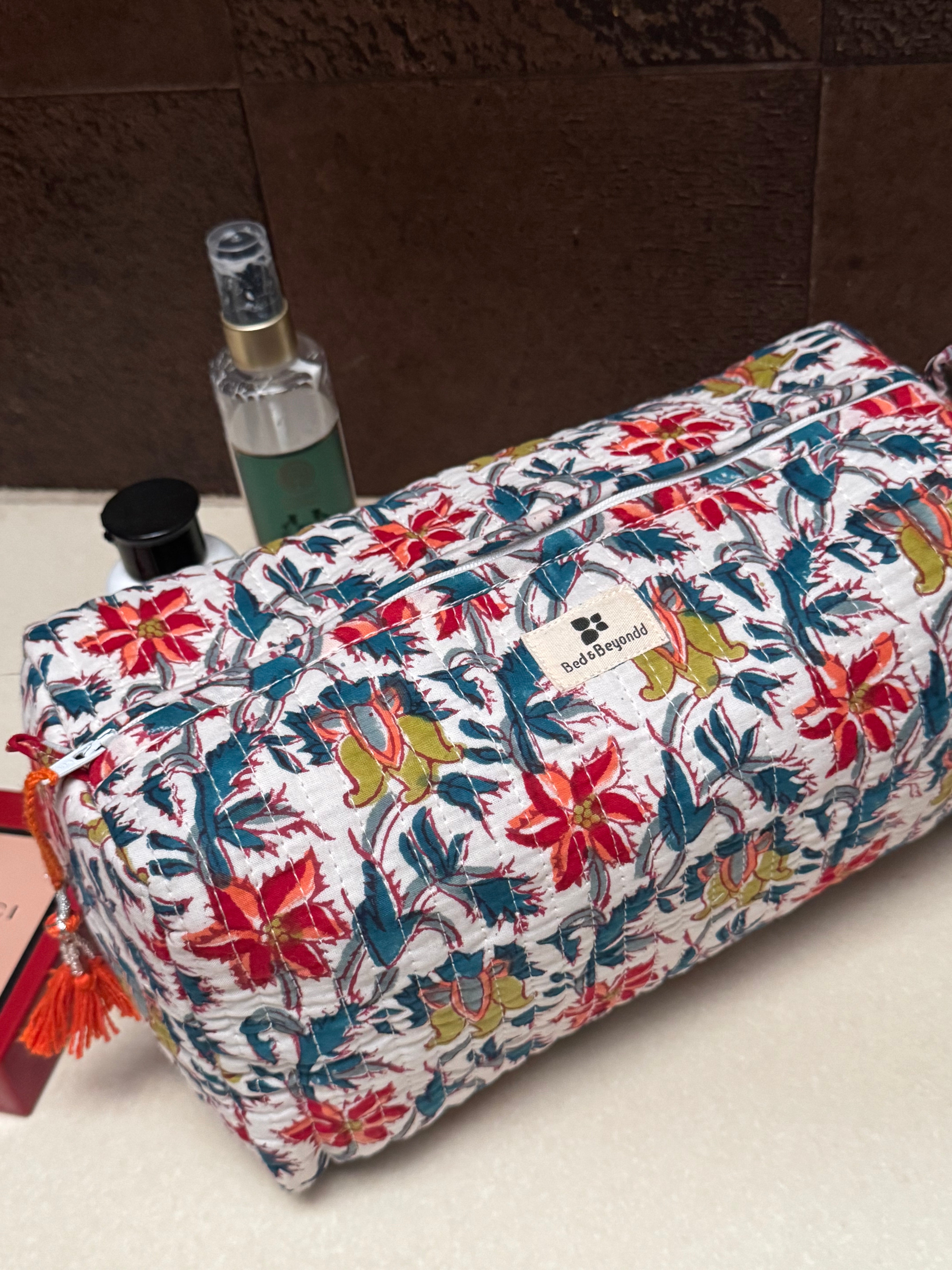 MULTI PURPOSE TOILETRY BAG