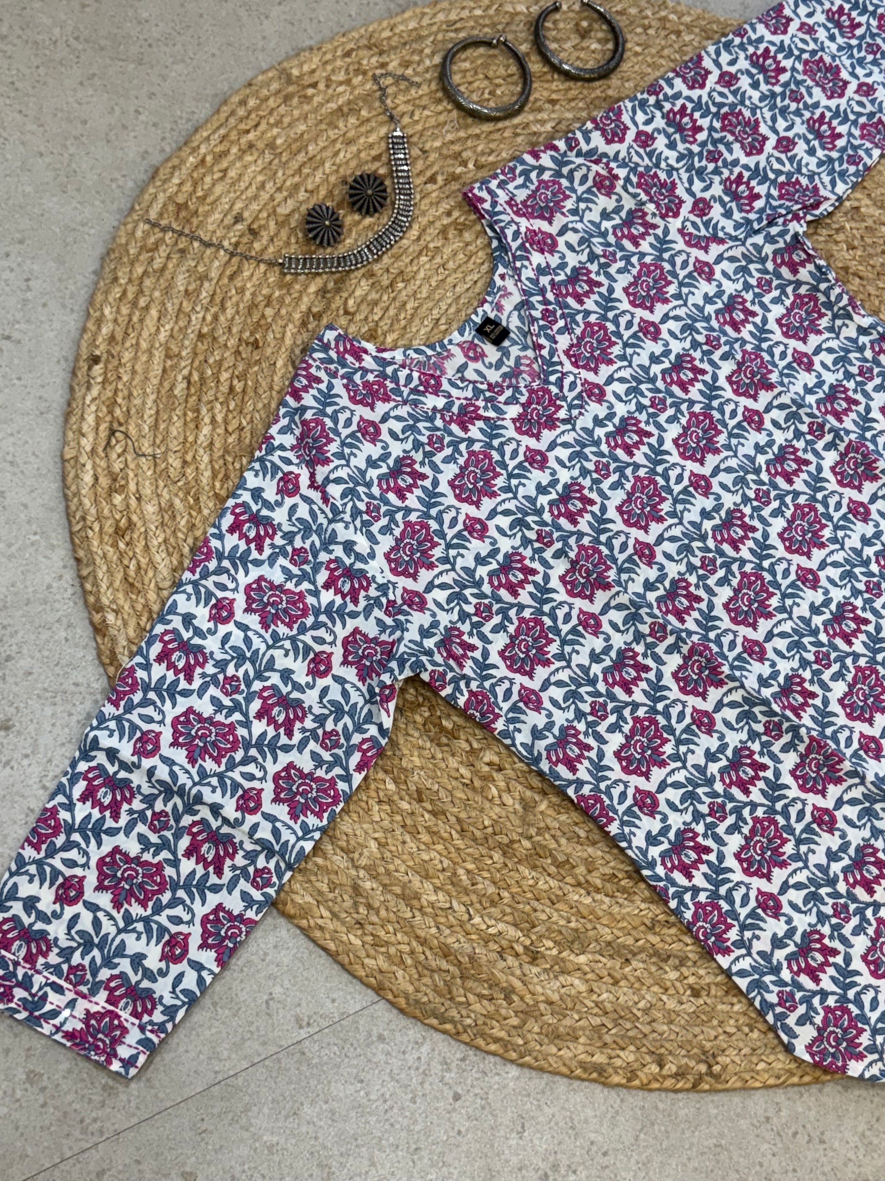 V NECK SHORT LENGTH COTTON KURTA