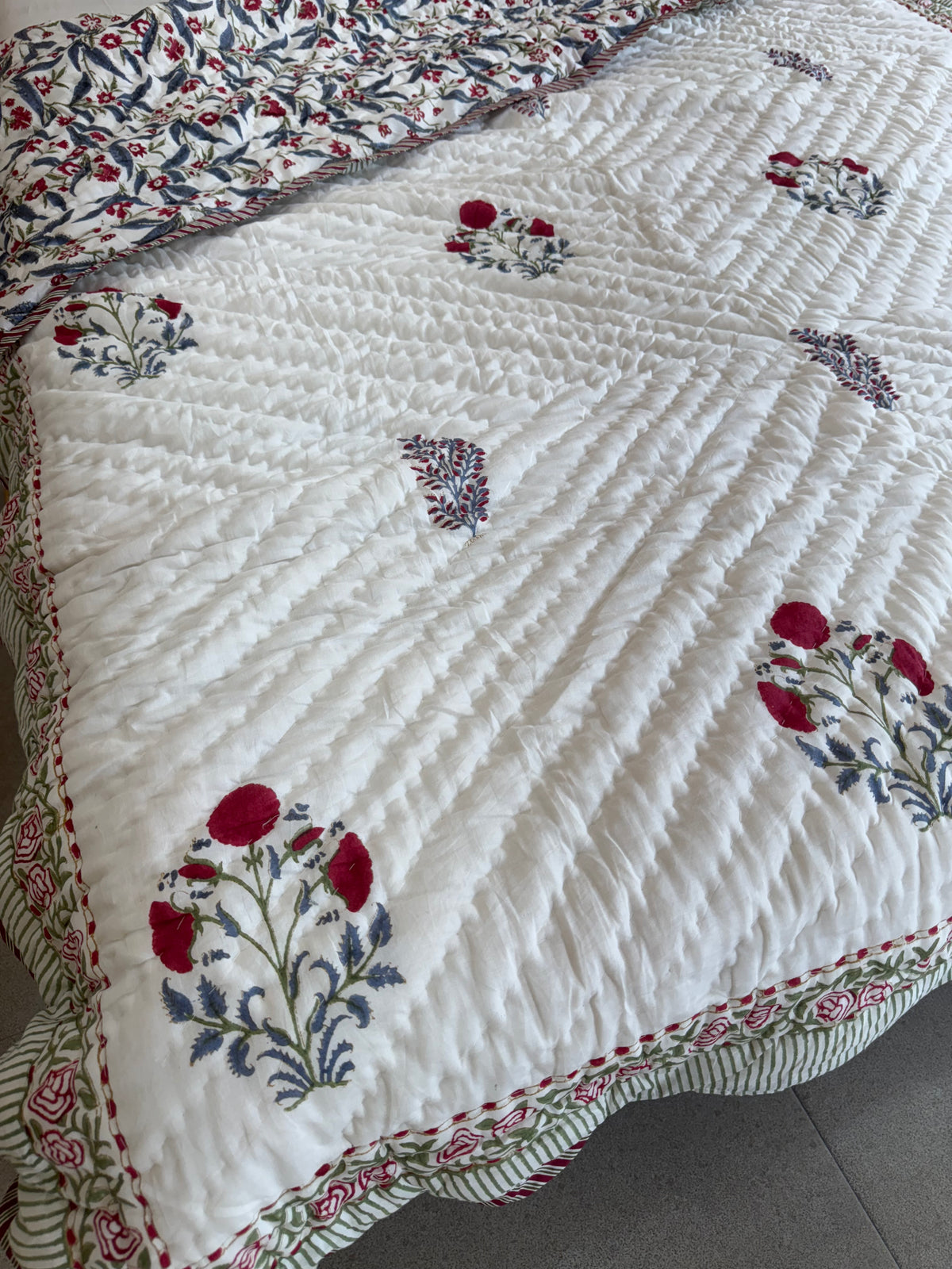 HAND BLOCK PRINTED SINGLE QUILT