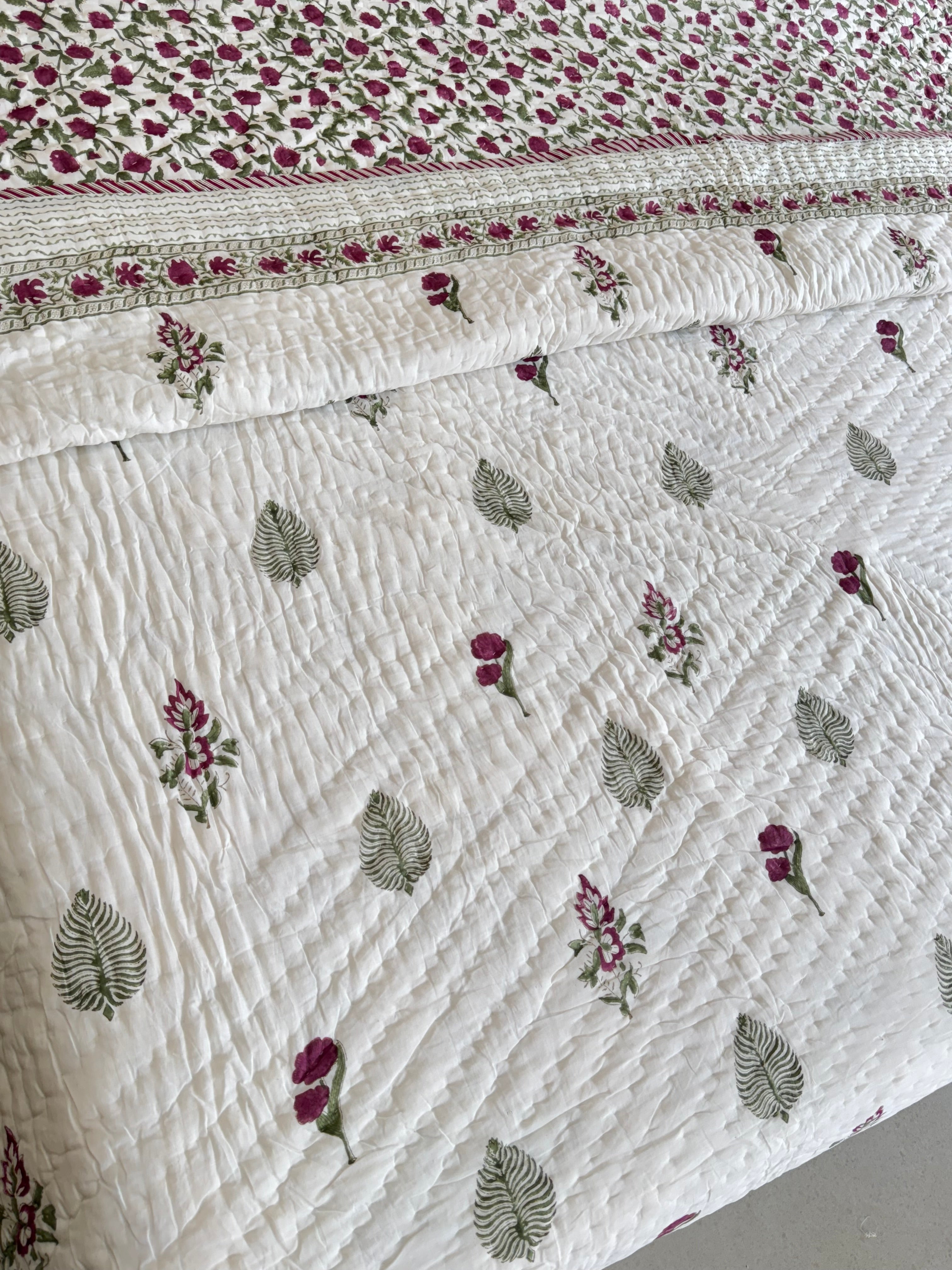 HAND BLOCK PRINTED REVERSIBLE QUILT (DOUBLE BED)