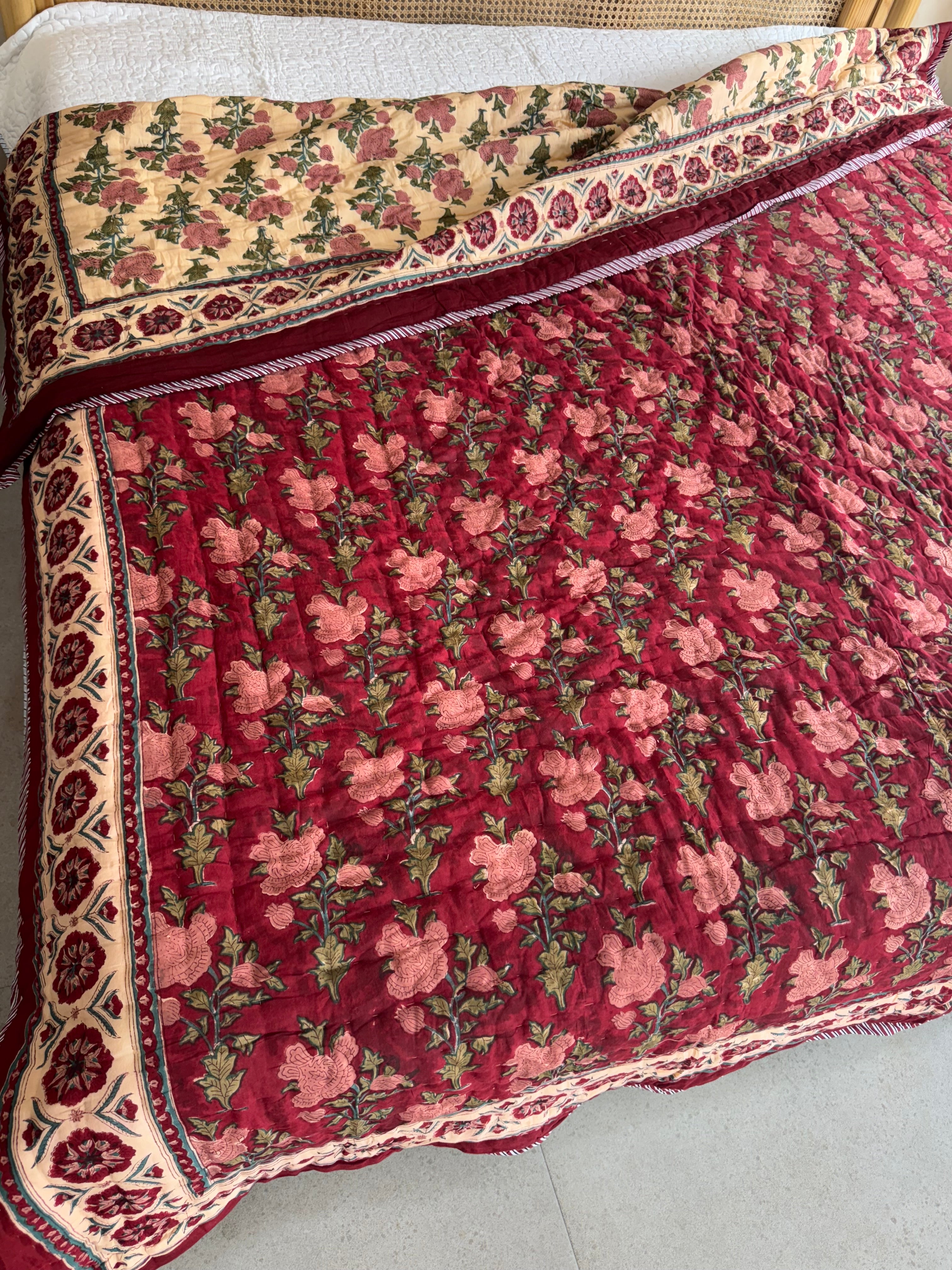 HAND BLOCK PRINTED REVERSIBLE QUILT (DOUBLE BED)