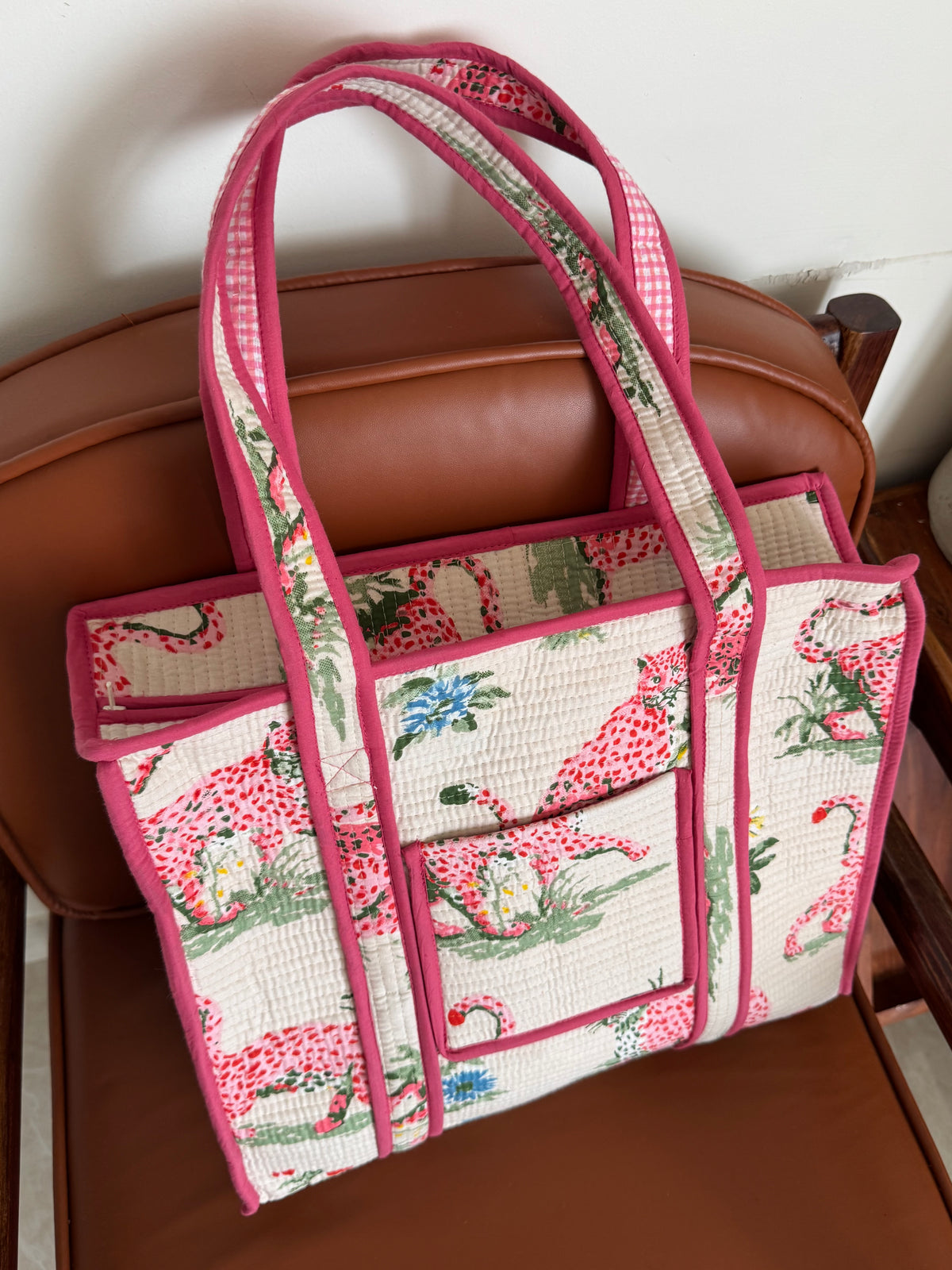 MEDIUM TOTE BAG WITH THREE POCKETS