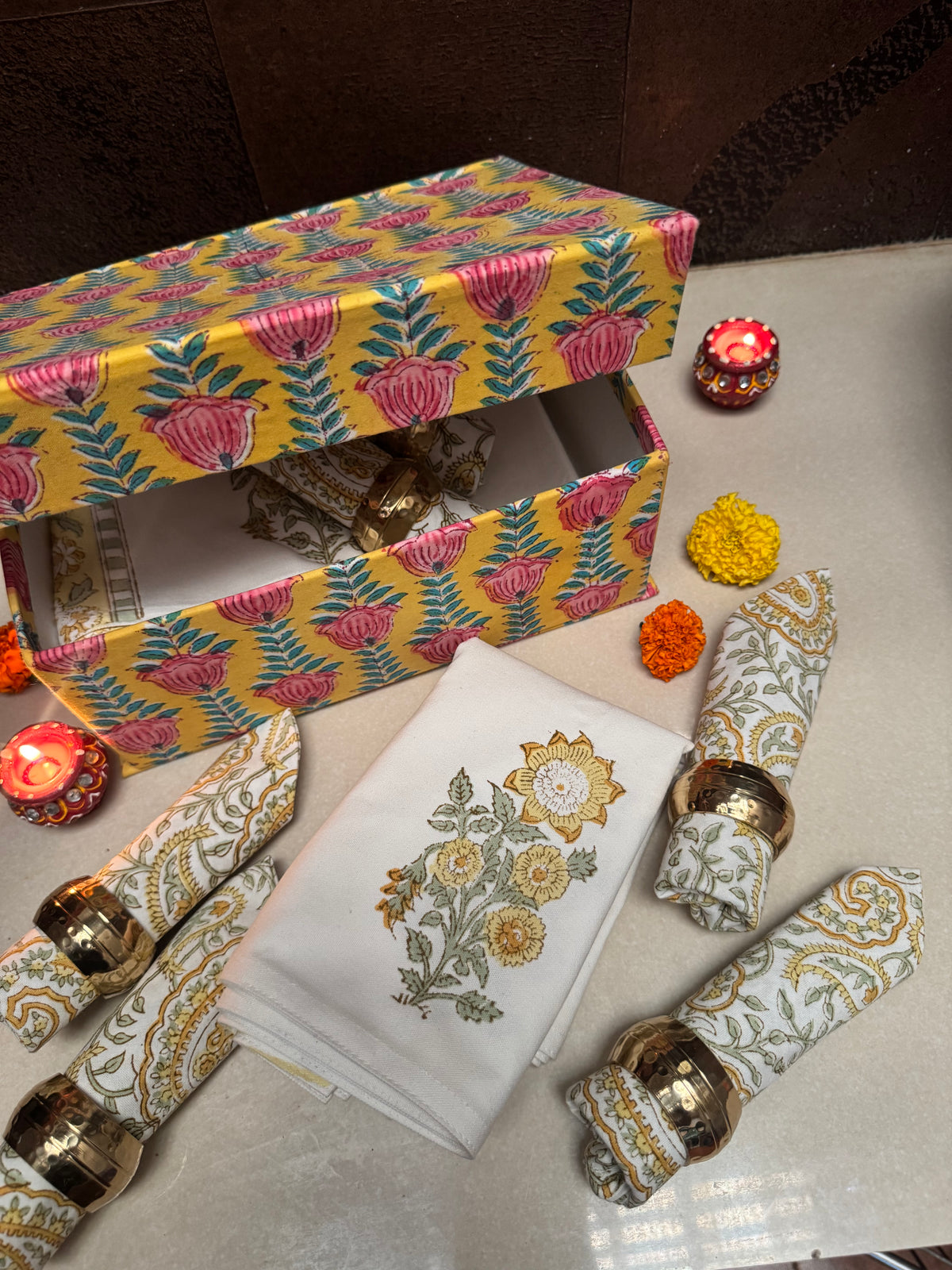 HAND BLOCK PRINTED GIFT BOX - TABLE LINEN