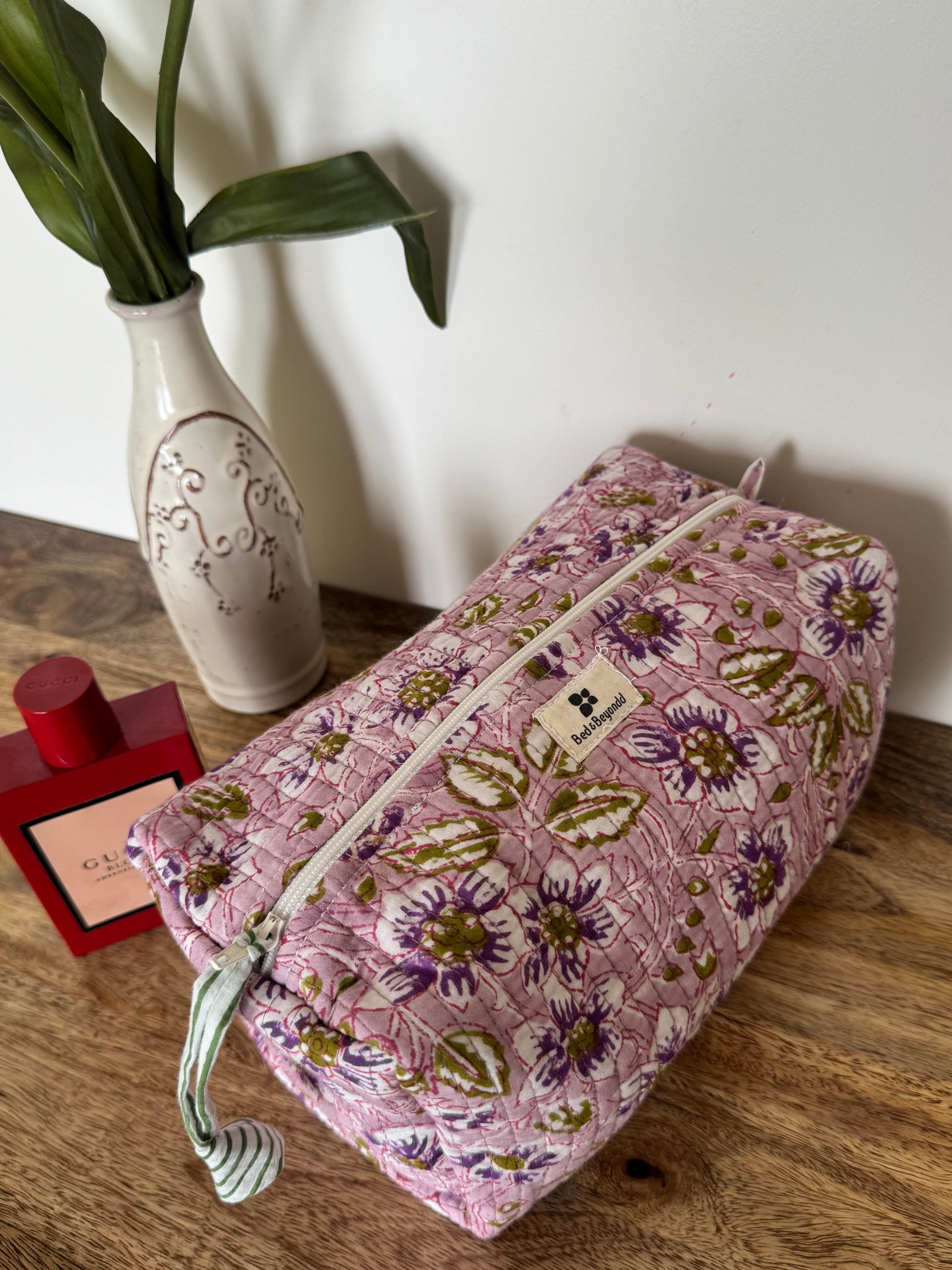 MULTI PURPOSE TOILETRY BAG