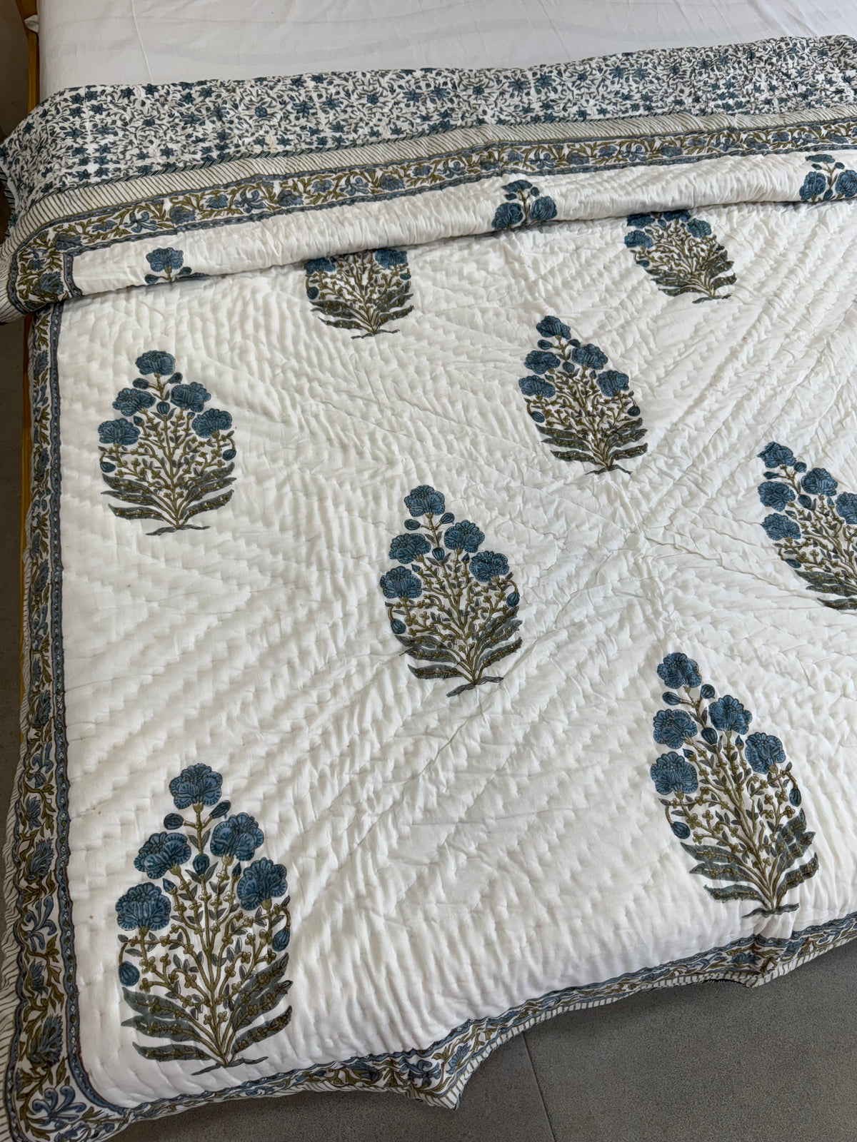 HANDBLOCK PRINTED SINGLE QUILT