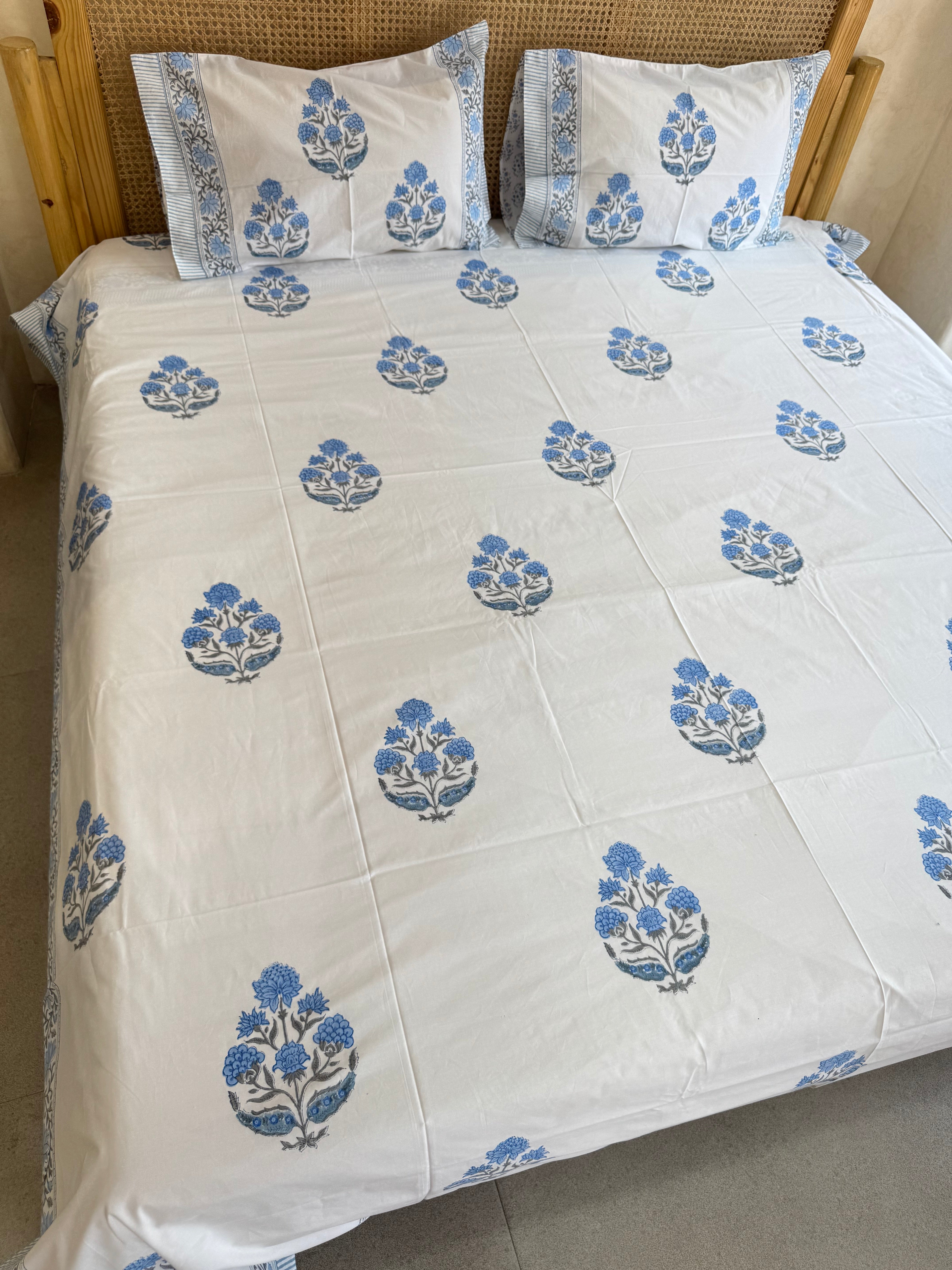 NEESHA HANDBLOCK PRINTED BEDSHEET WITH TWO REVERSIBLE PILLOW COVERS