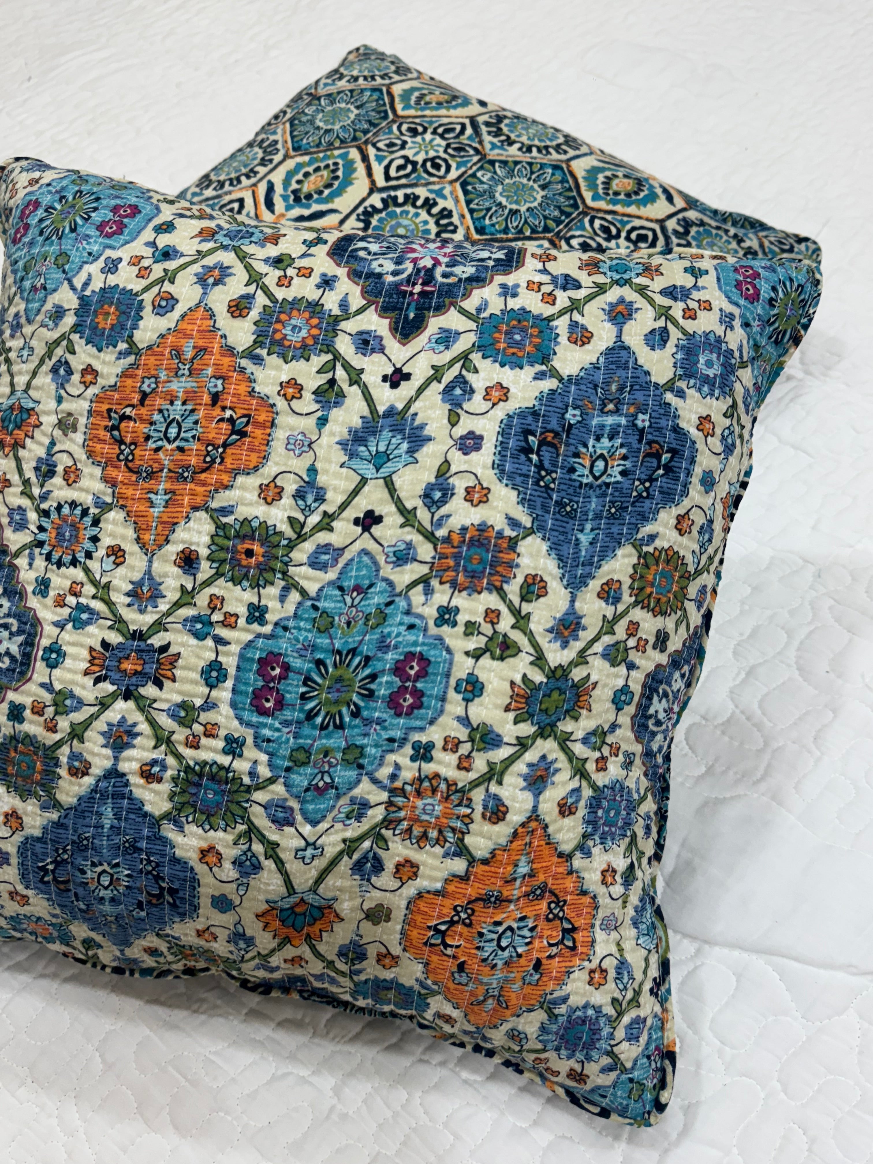 KANAK - SINGLE PIECE QUILTED 16 BY 16 INCHES CUSHION COVER