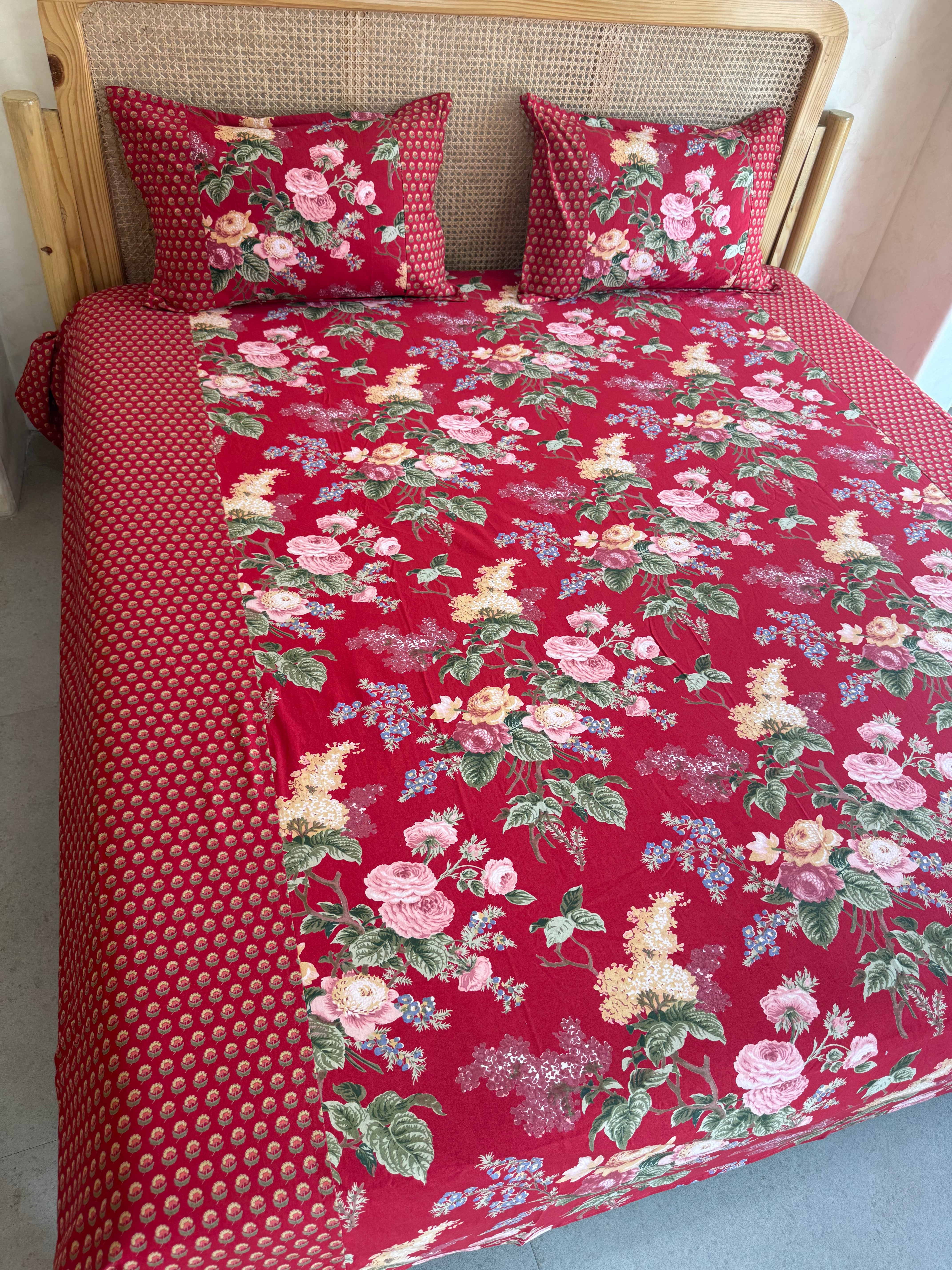 KANAK BEDSHEET WITH TWO PILLOW CASES