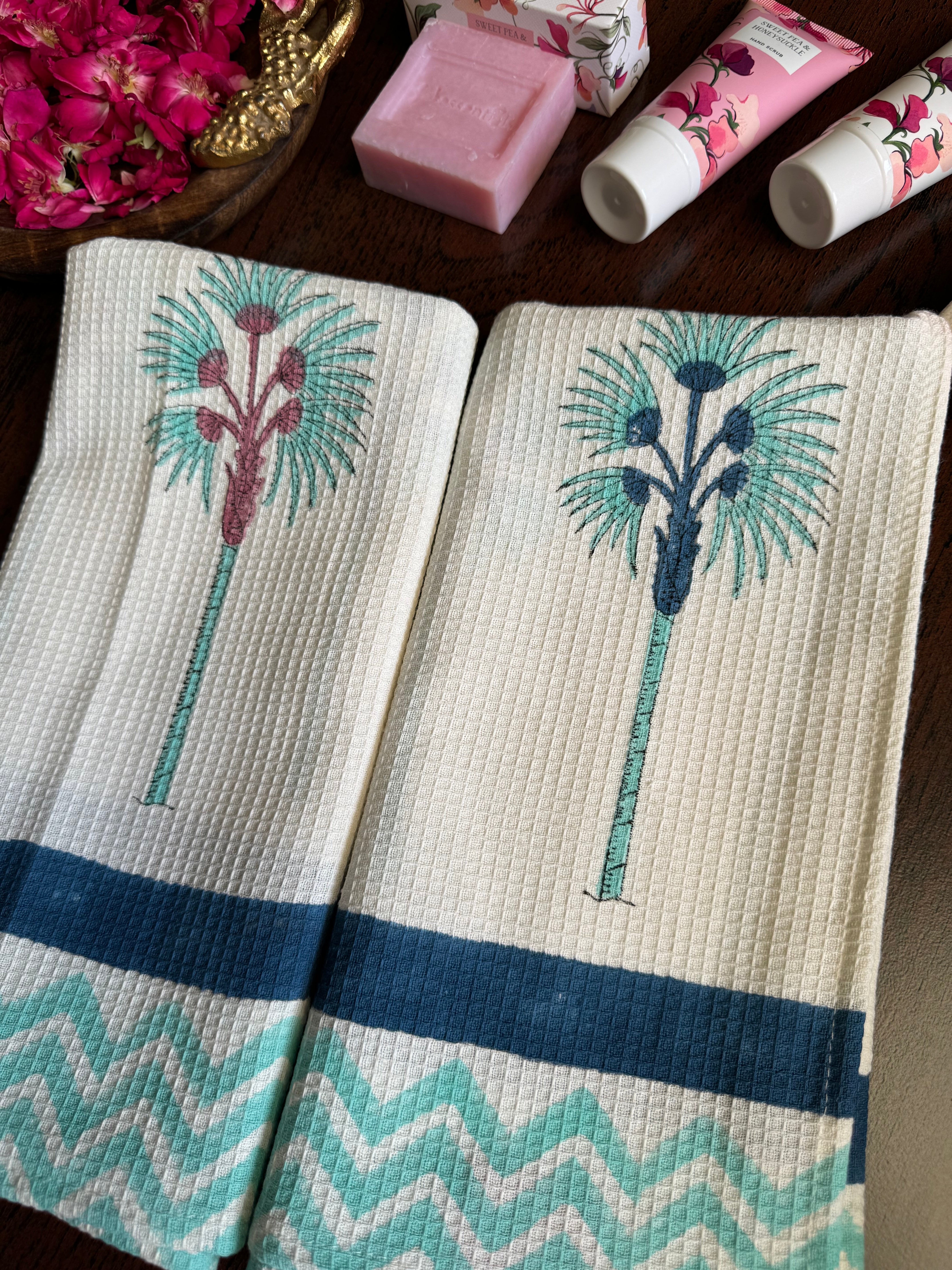 VEDA HAND BLOCK PRINTED BODY & HAND TOWEL SET