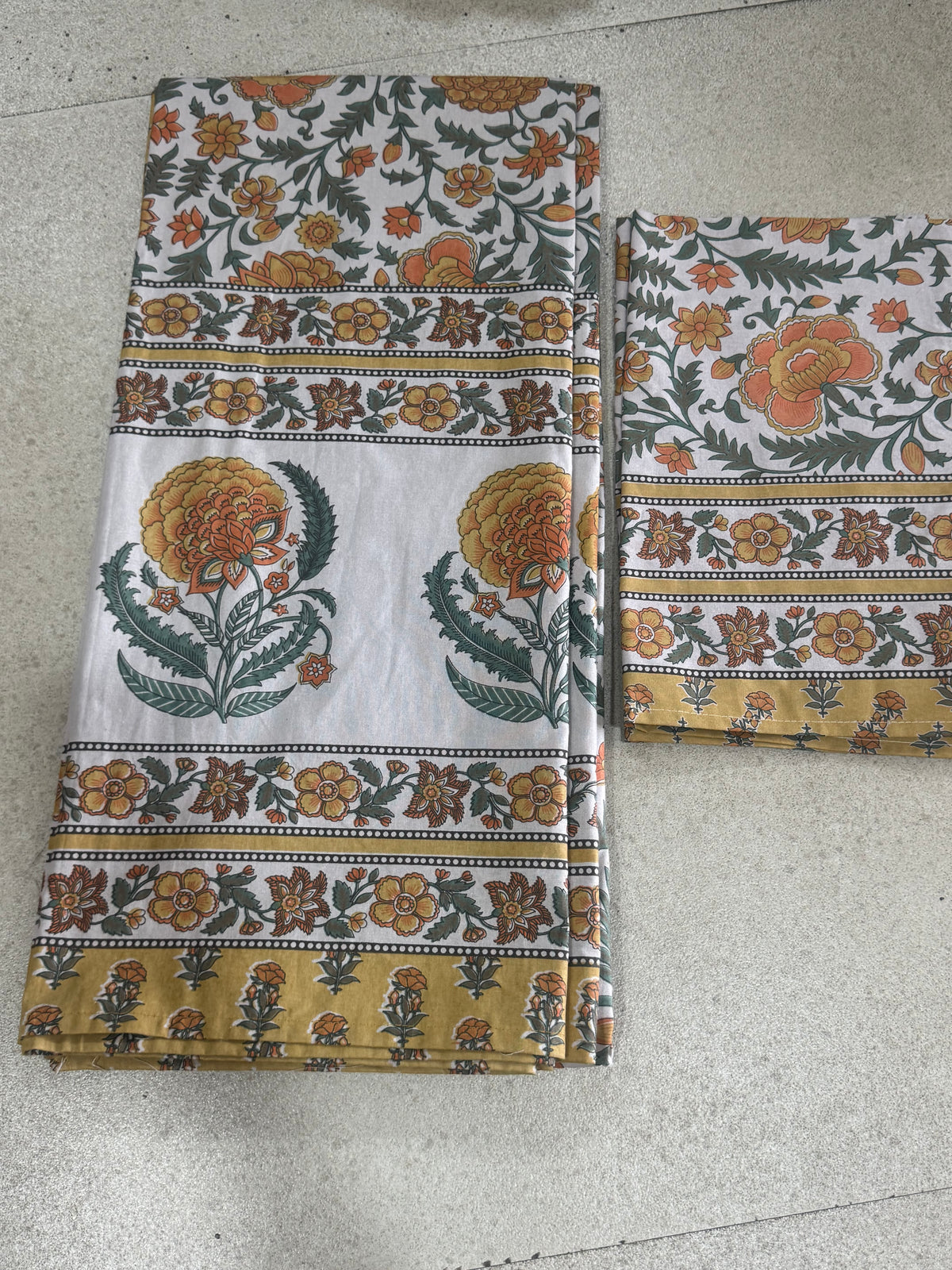 SHALIMAR BEDSHEET WITH TWO REVERSIBLE PILLOW COVERS