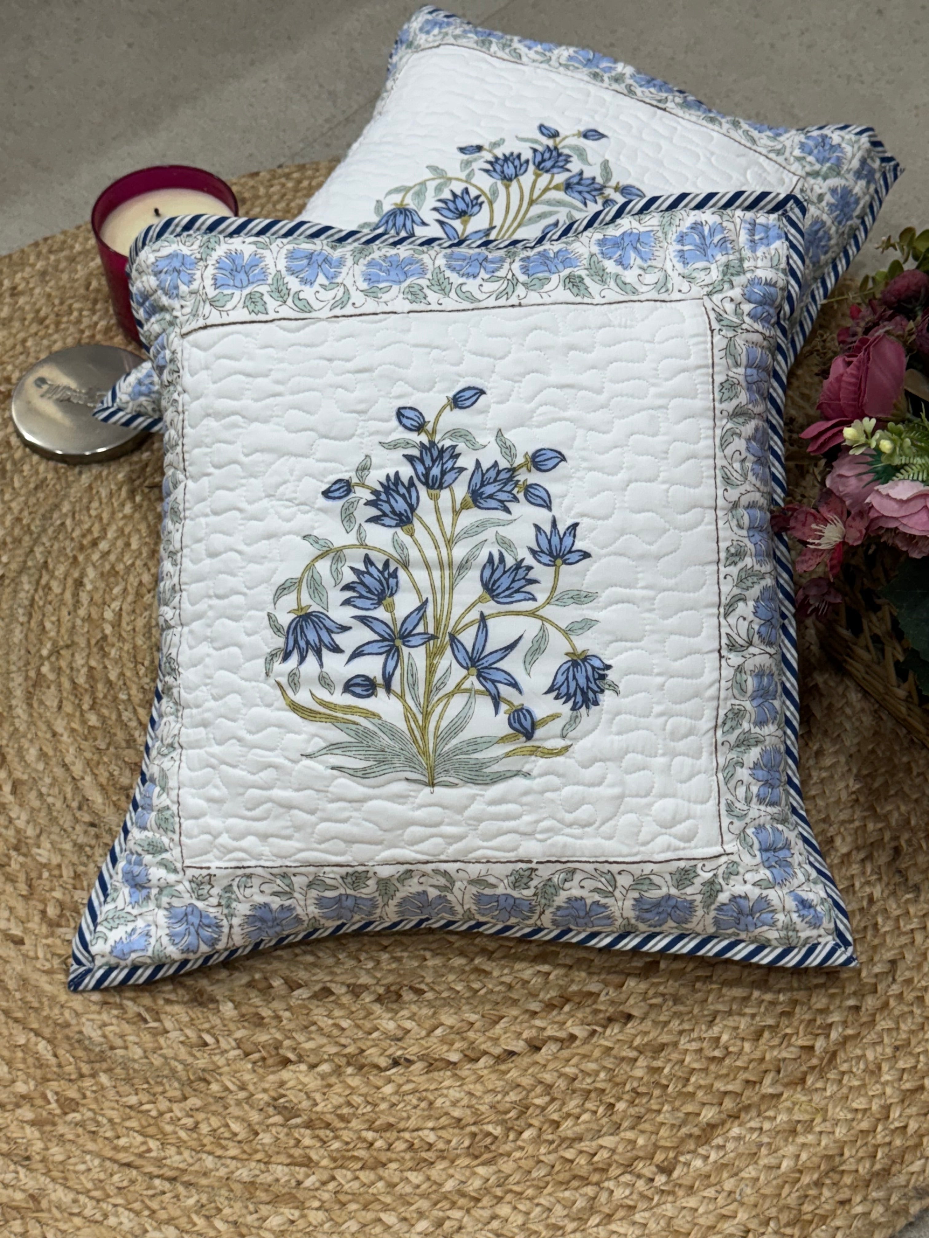 A PAIR OF QUILTED HANDBLOCK PRINTED 16*16 INCHES CUSHION