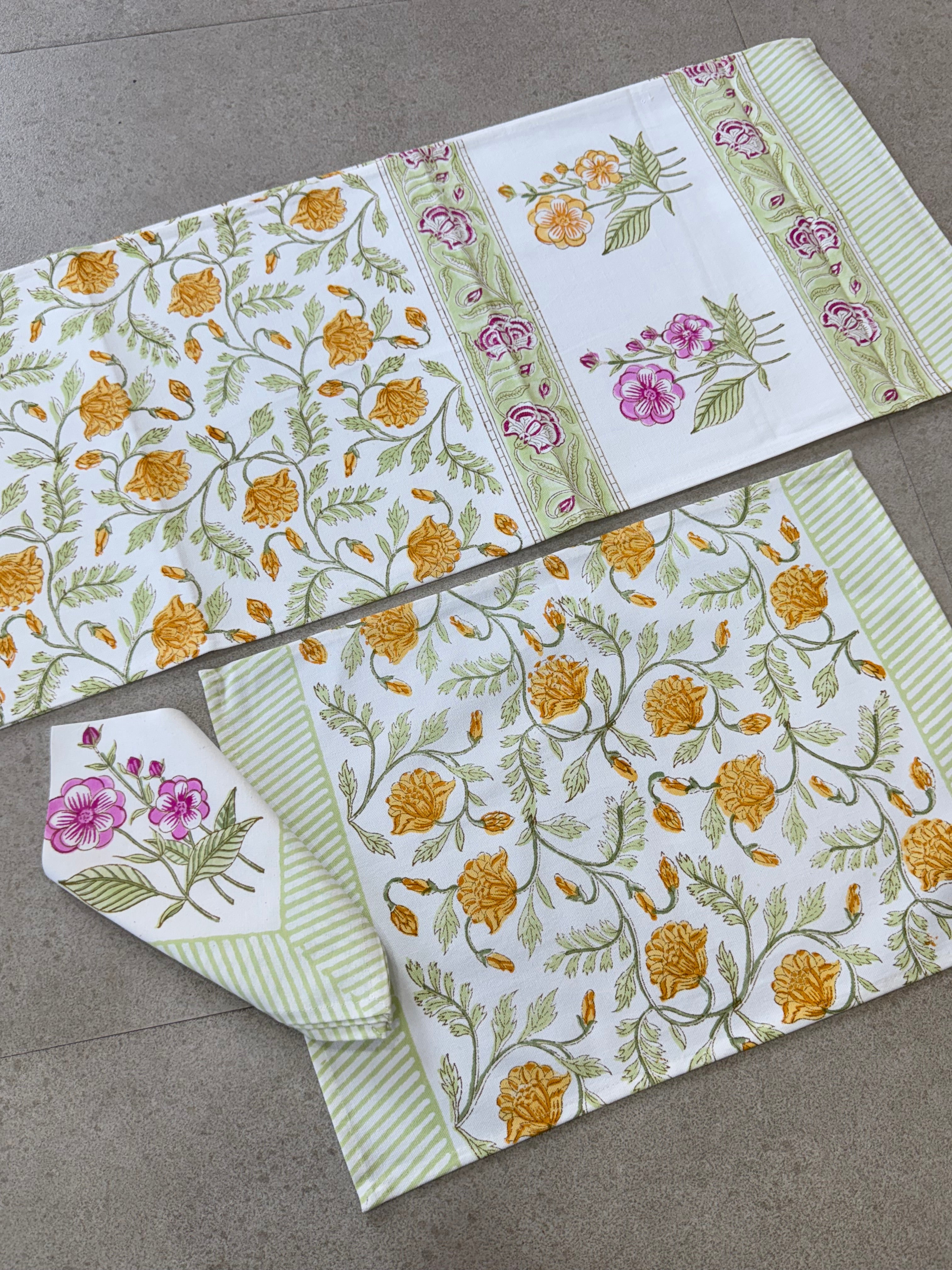 SIX SEATER TABLE RUNNER , SIX MATS AND SIX NAPKIN SET