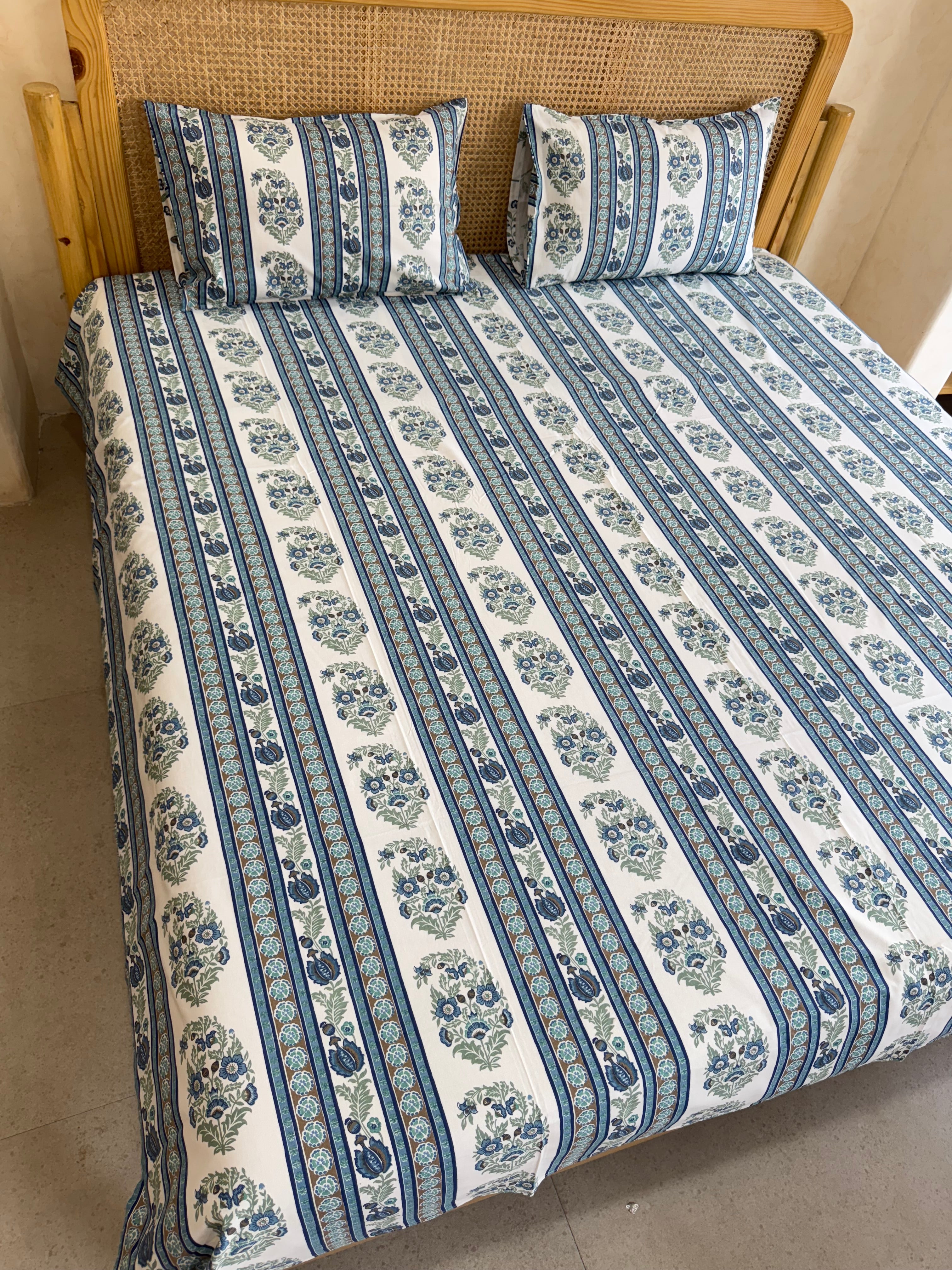 RIWAYAAT BEDSHEET WITH TWO REVERSIBLE PILLOW COVERS