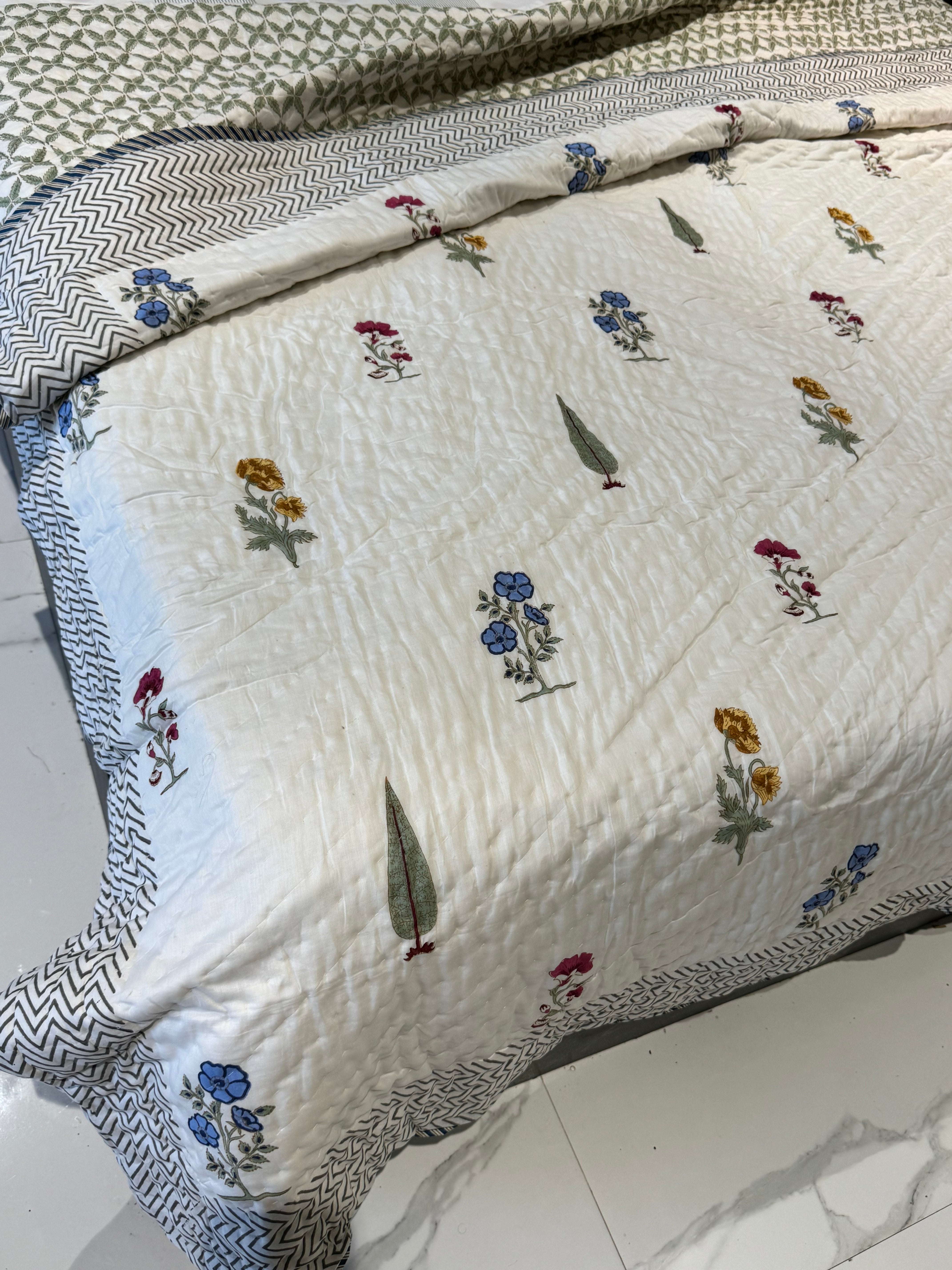 PRAGATI HAND BLOCK PRINTED REVERSIBLE MULMUL QUILT