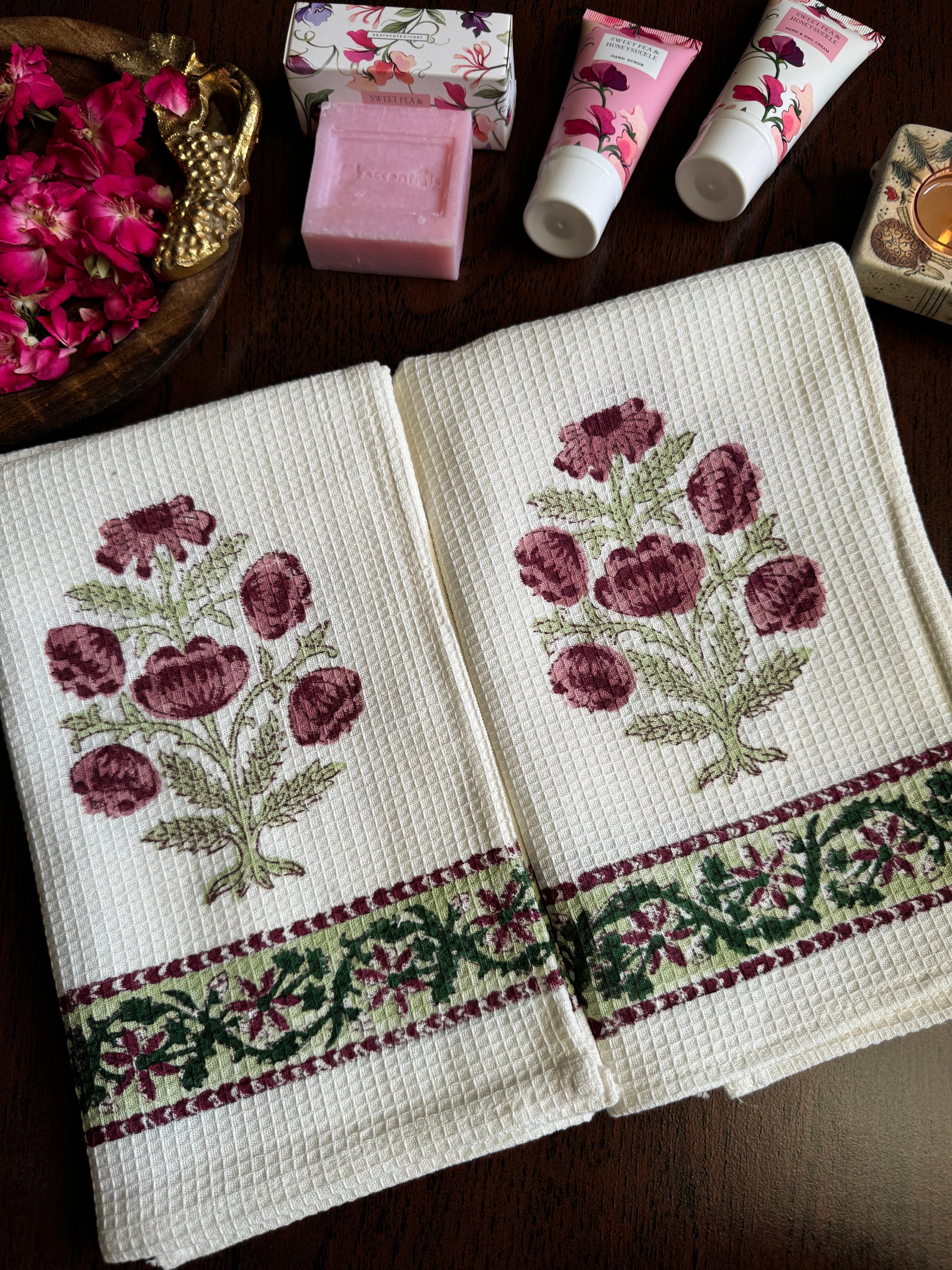 ROSEATE HAND BLOCK PRINTED BODY & HAND TOWEL SET