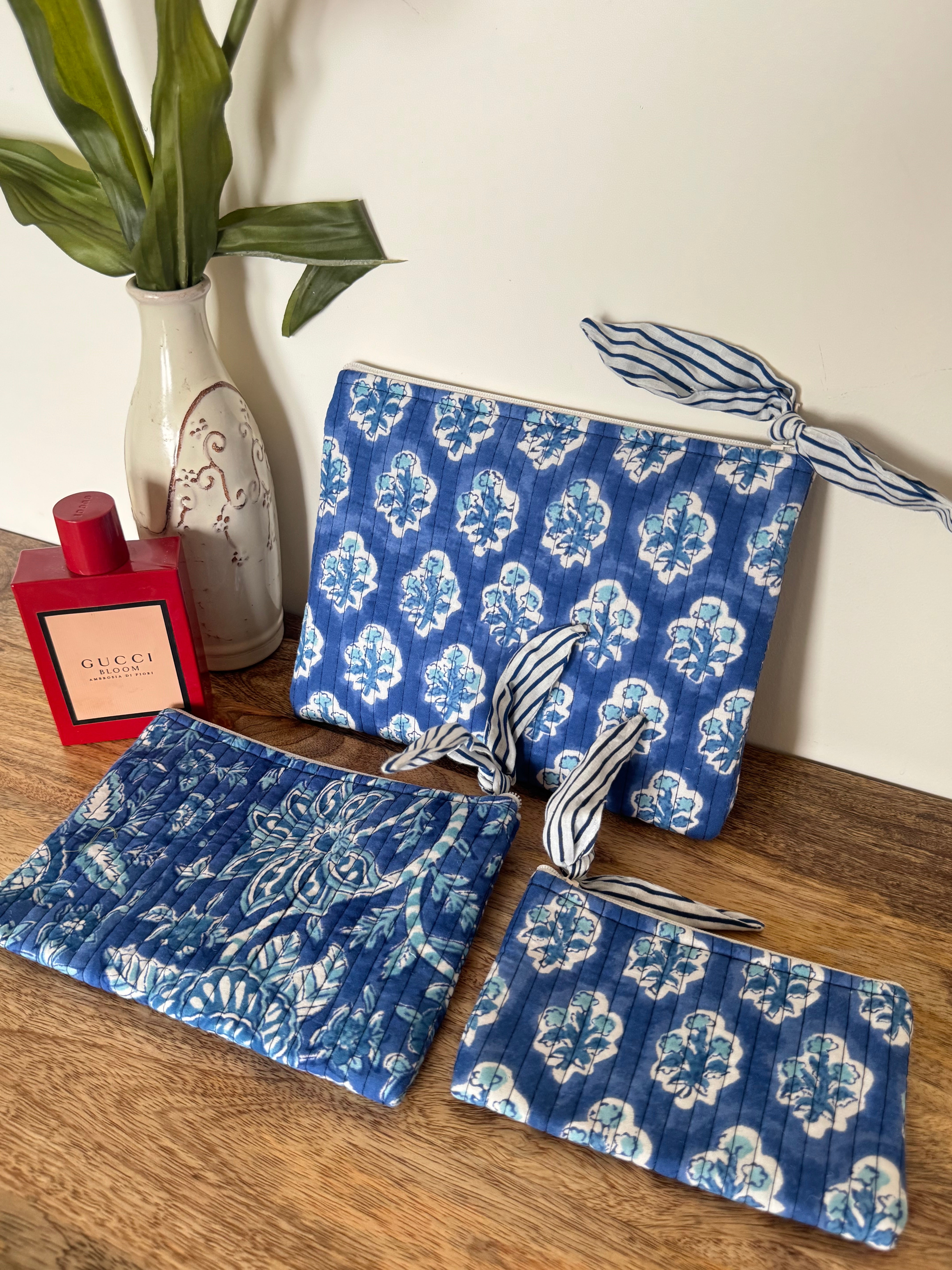 FLAT POUCH - SET OF THREE