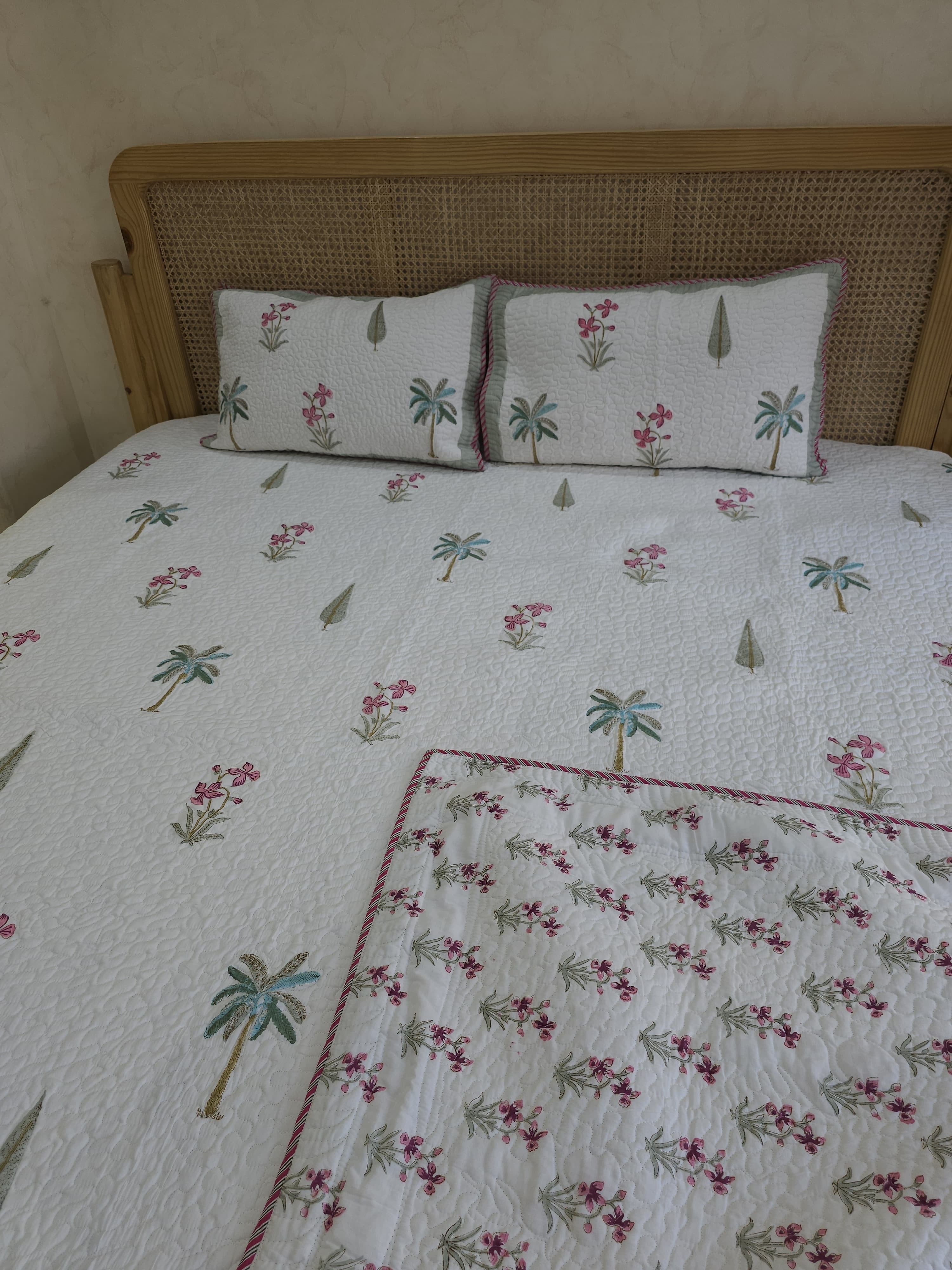 REVERSIBLE HAND BLOCK PRINTED QUILTED BEDCOVER 90*108