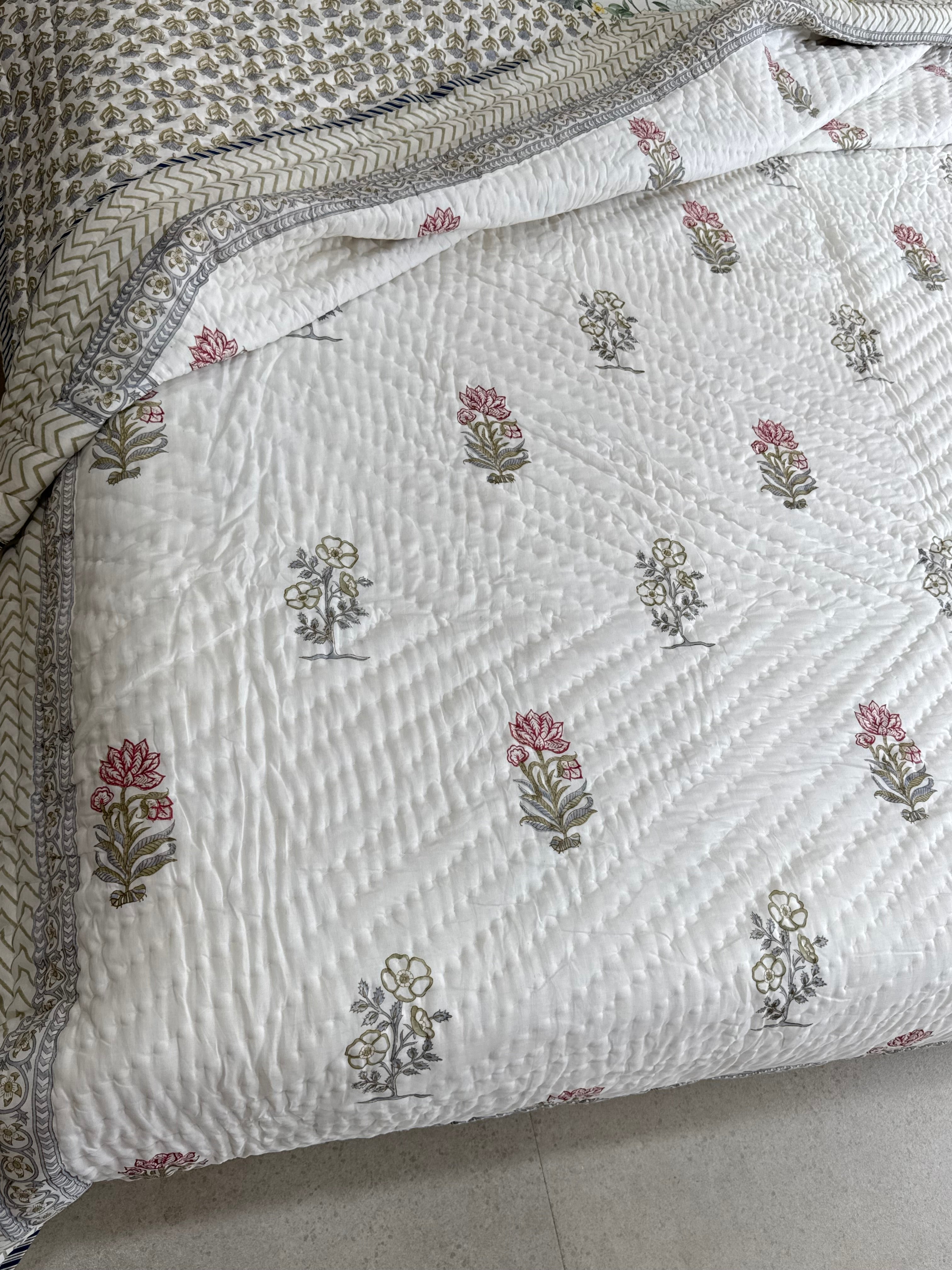 HAND BLOCK PRINTED REVERSIBLE MULMUL DOUBLE BED QUILT
