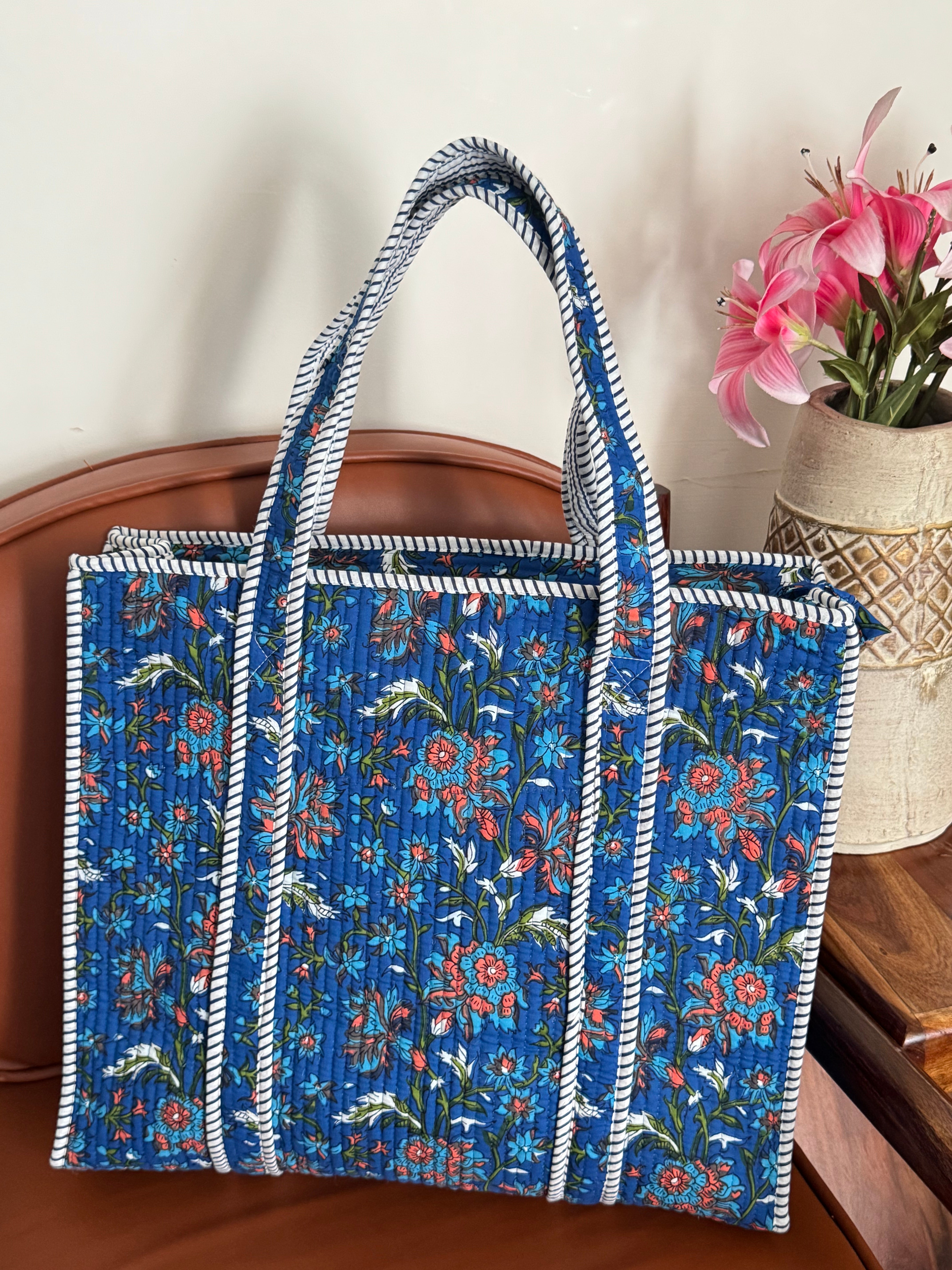HAND BLOCK PRINTED TOTE BAG WITH ZIP