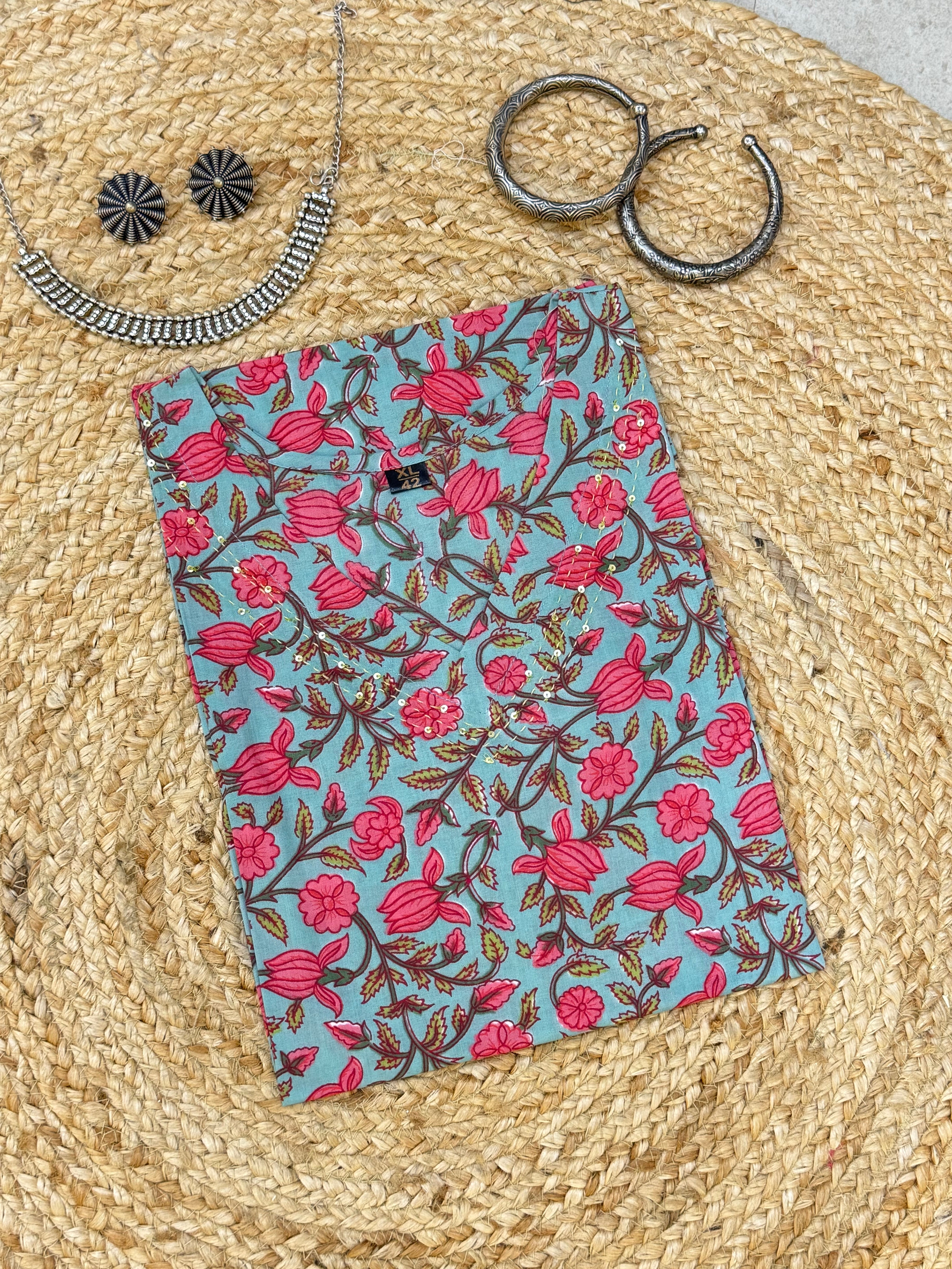 V NECK SHORT LENGTH COTTON KURTA