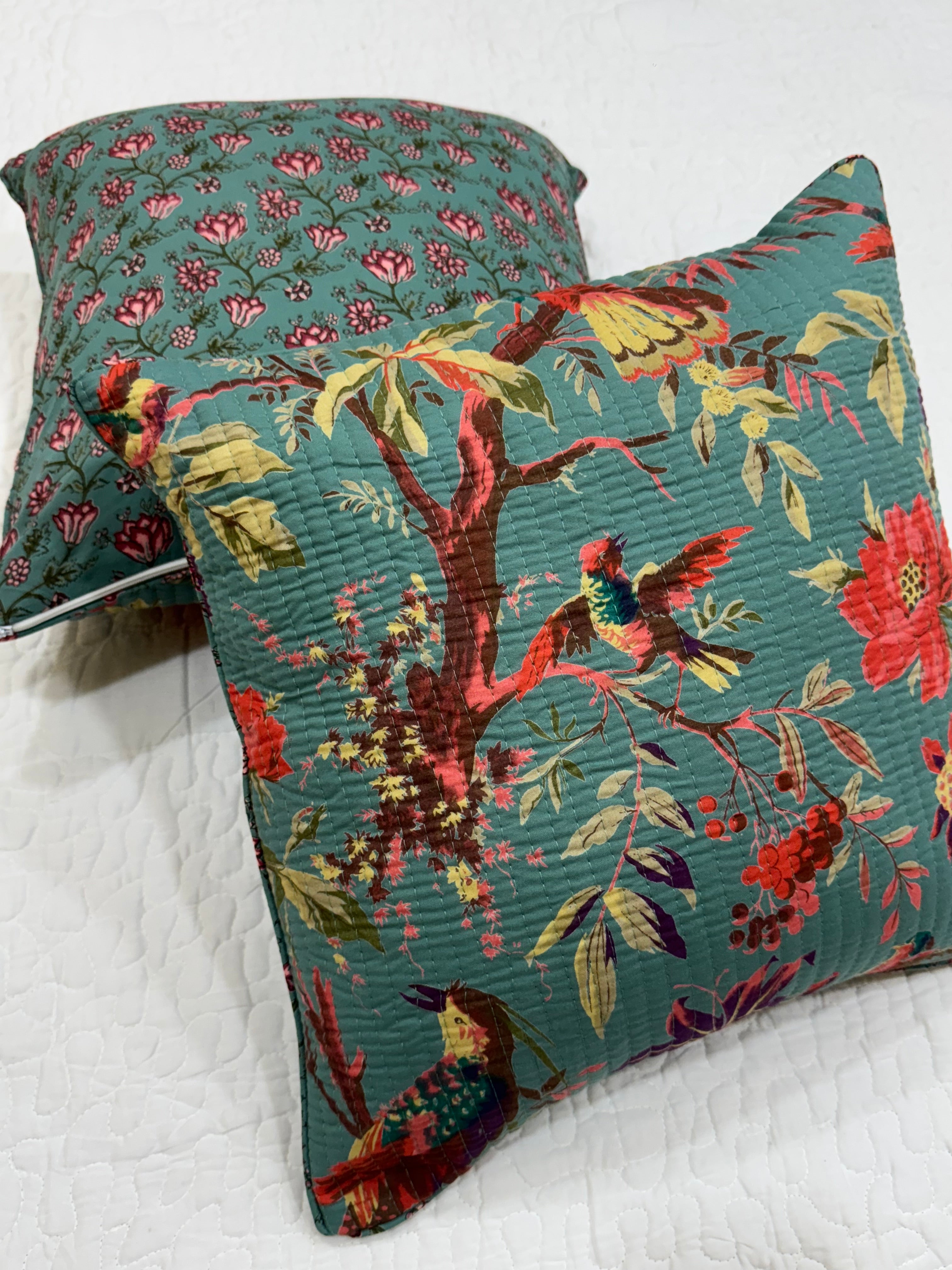 KANAK - SINGLE PIECE QUILTED 16 BY 16 INCHES CUSHION COVER