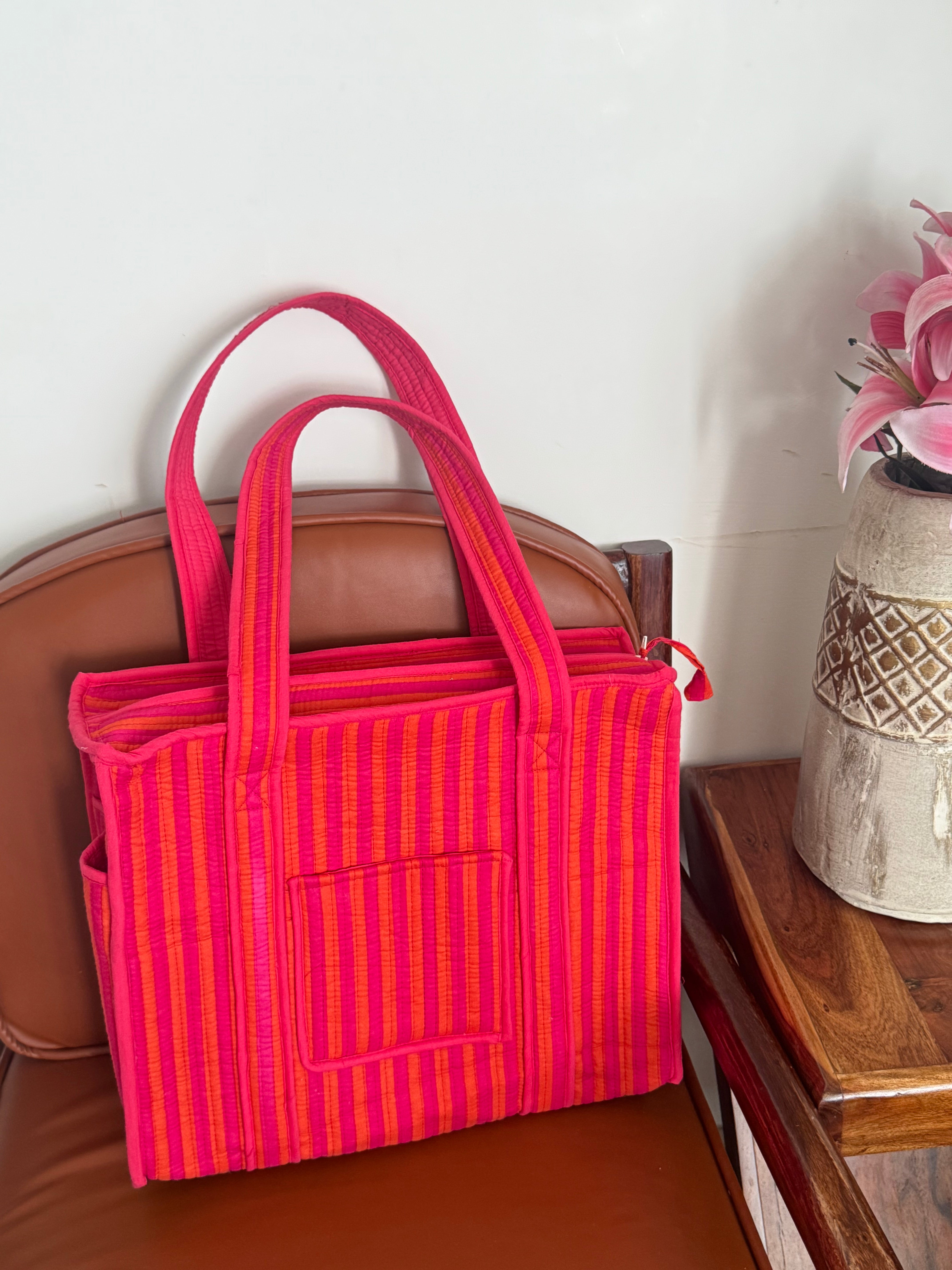 MEDIUM TOTE BAG WITH THREE POCKETS