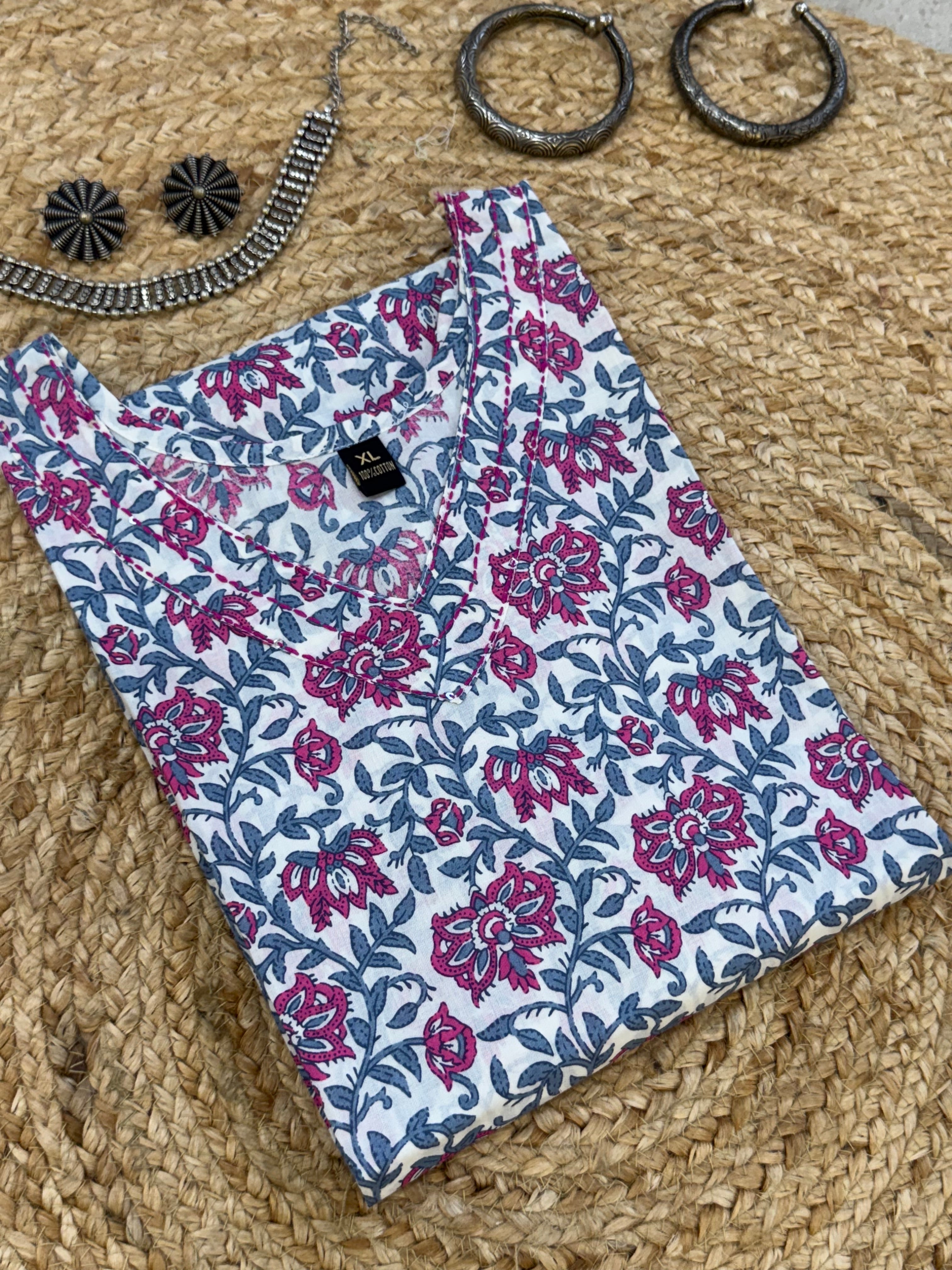 V NECK SHORT LENGTH COTTON KURTA