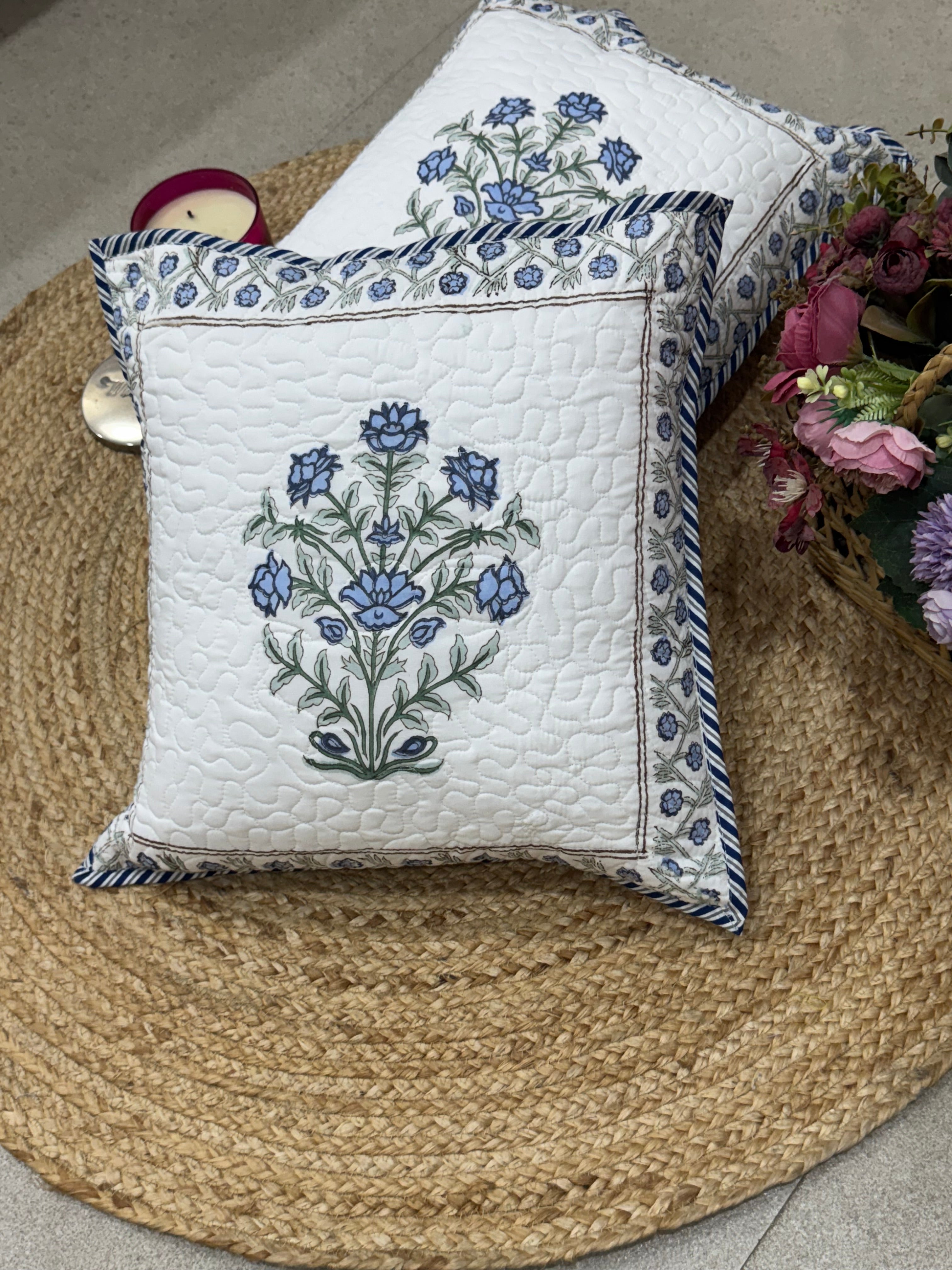 A PAIR OF QUILTED HANDBLOCK PRINTED 16*16 INCHES CUSHION