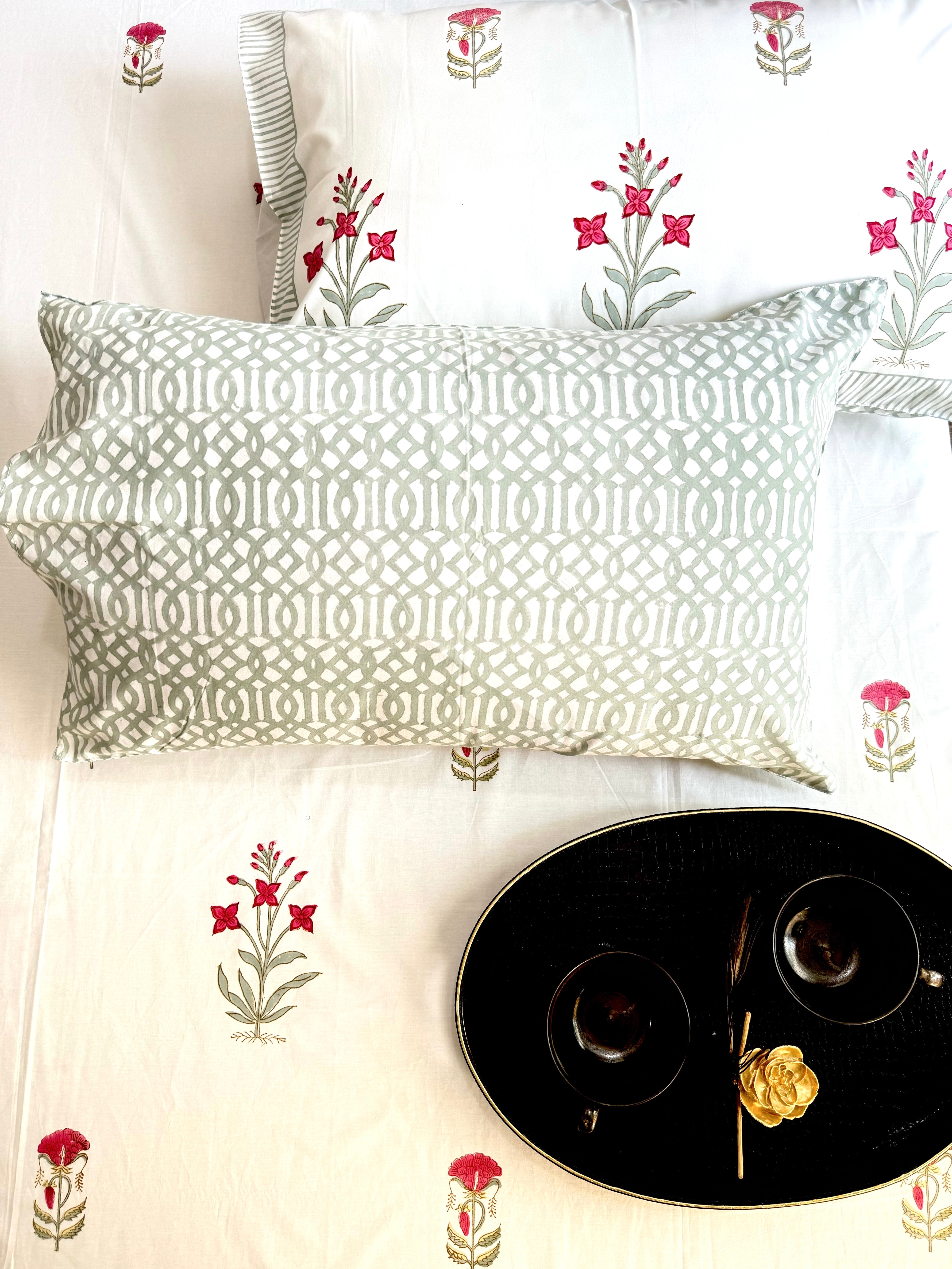 RAAYA HAND BLOCK PRINTED BEDSHEET WITH TWO REVERSIBLE PILLOW COVERS