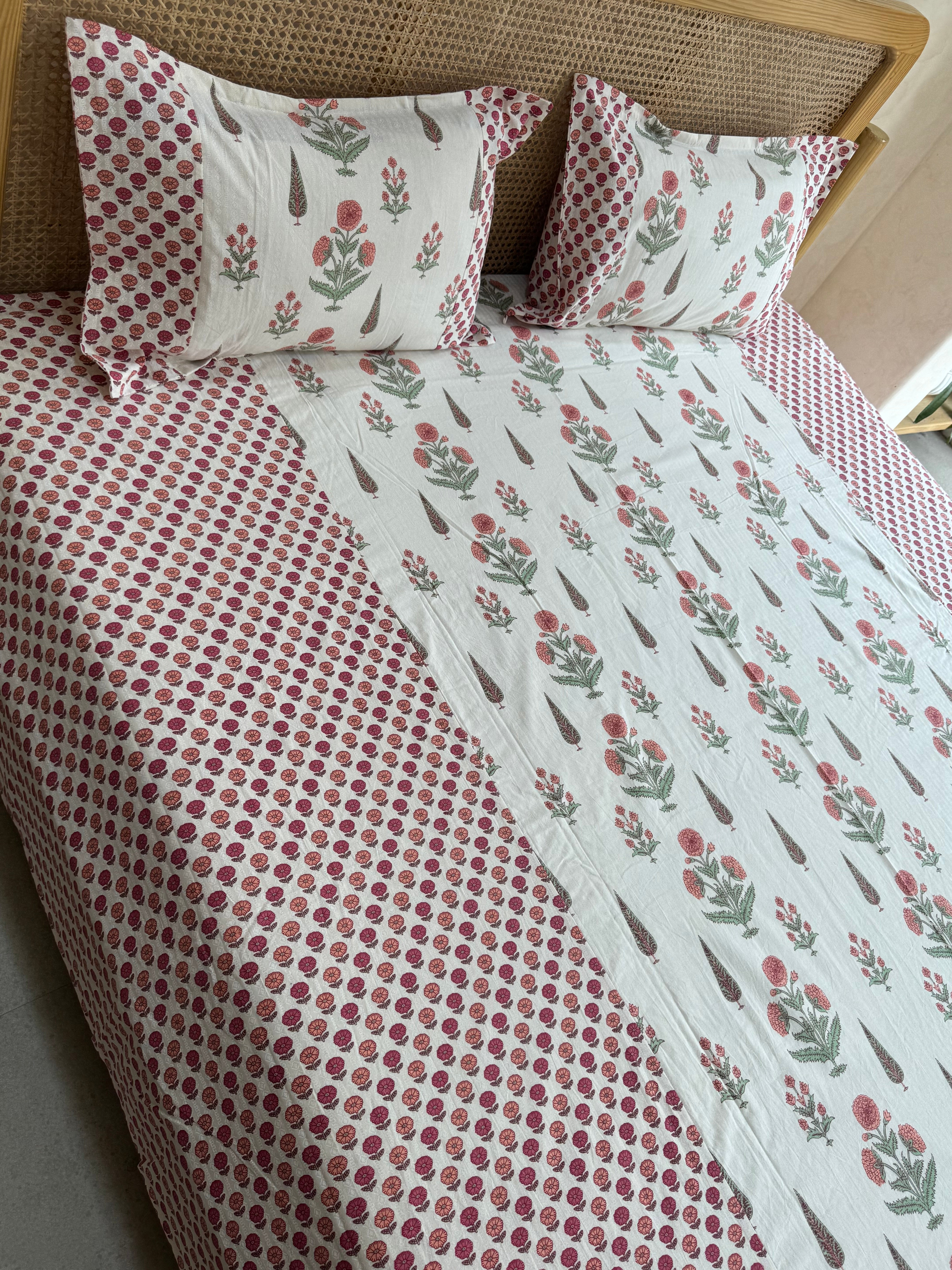 KANAK BEDSHEET WITH TWO PILLOW CASES