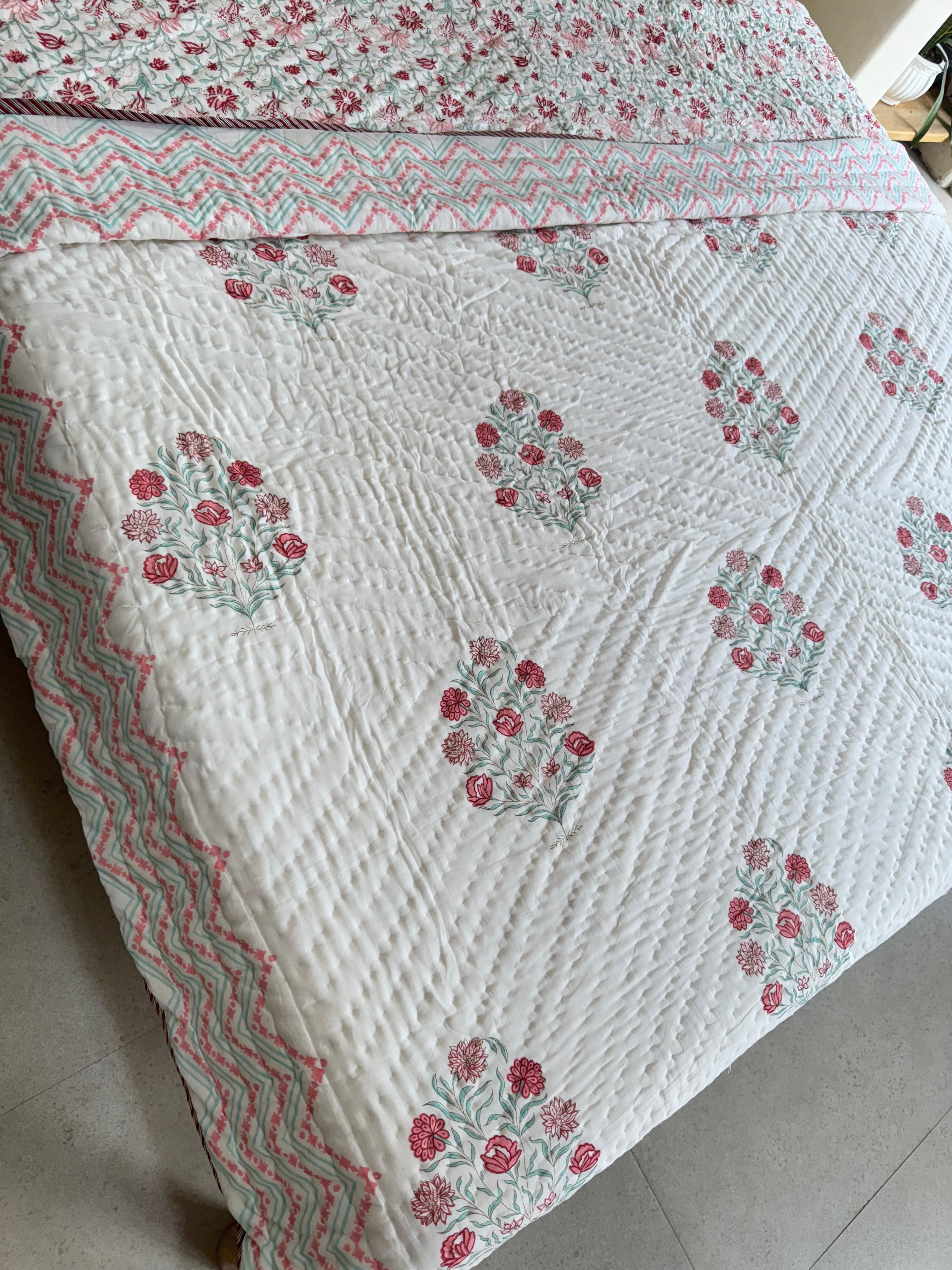 HAND BLOCK PRINTED REVERSIBLE QUILT (DOUBLE BED)