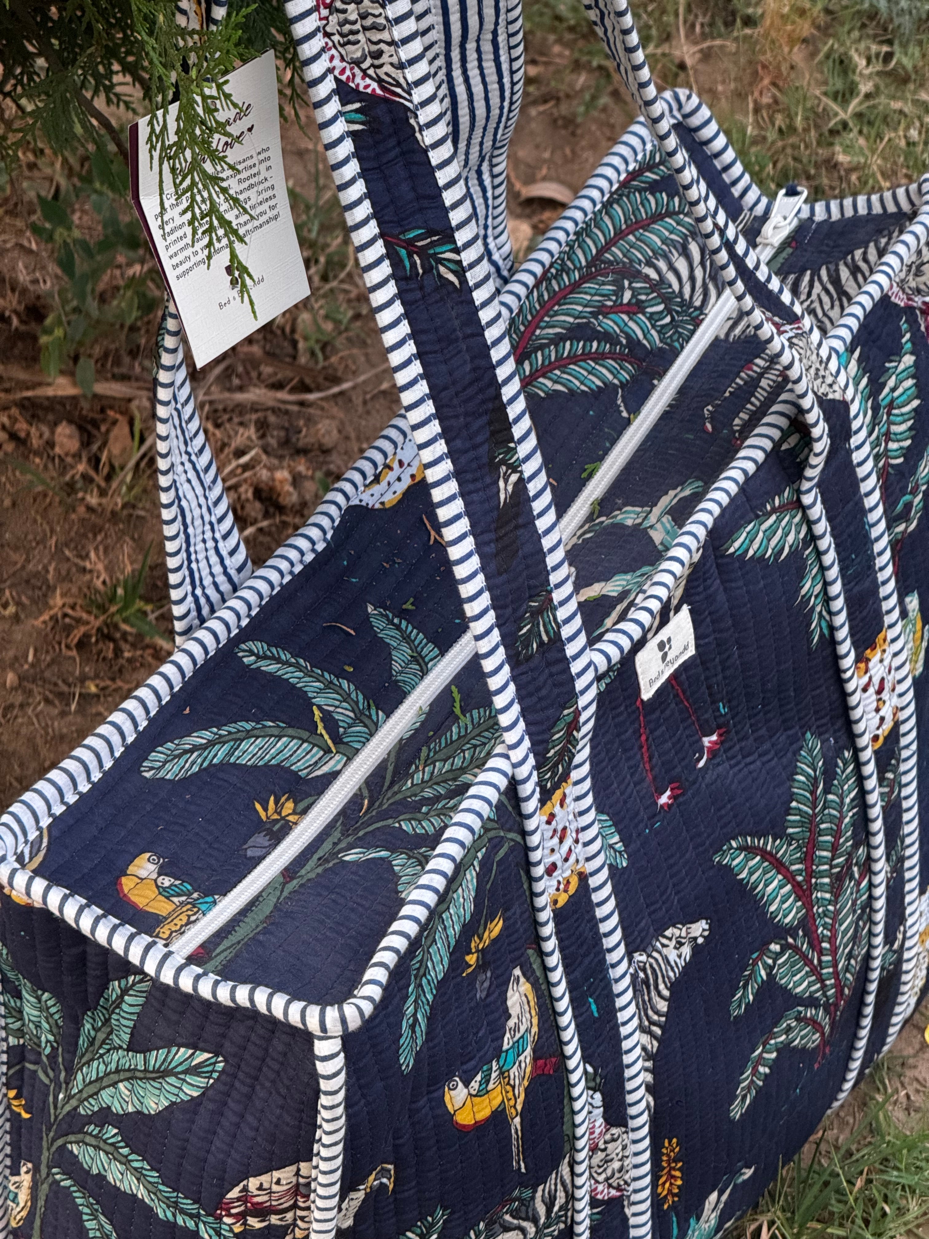 HAND BLOCK PRINTED TOTE BAG WITH ZIP