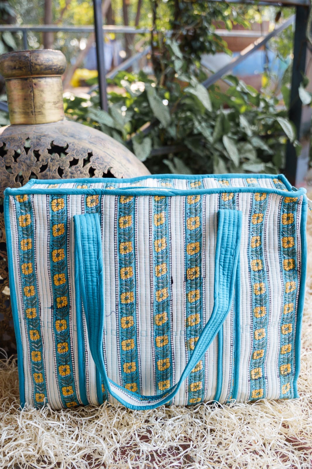 HAND BLOCK PRINTED TOTE BAG WITH ZIP