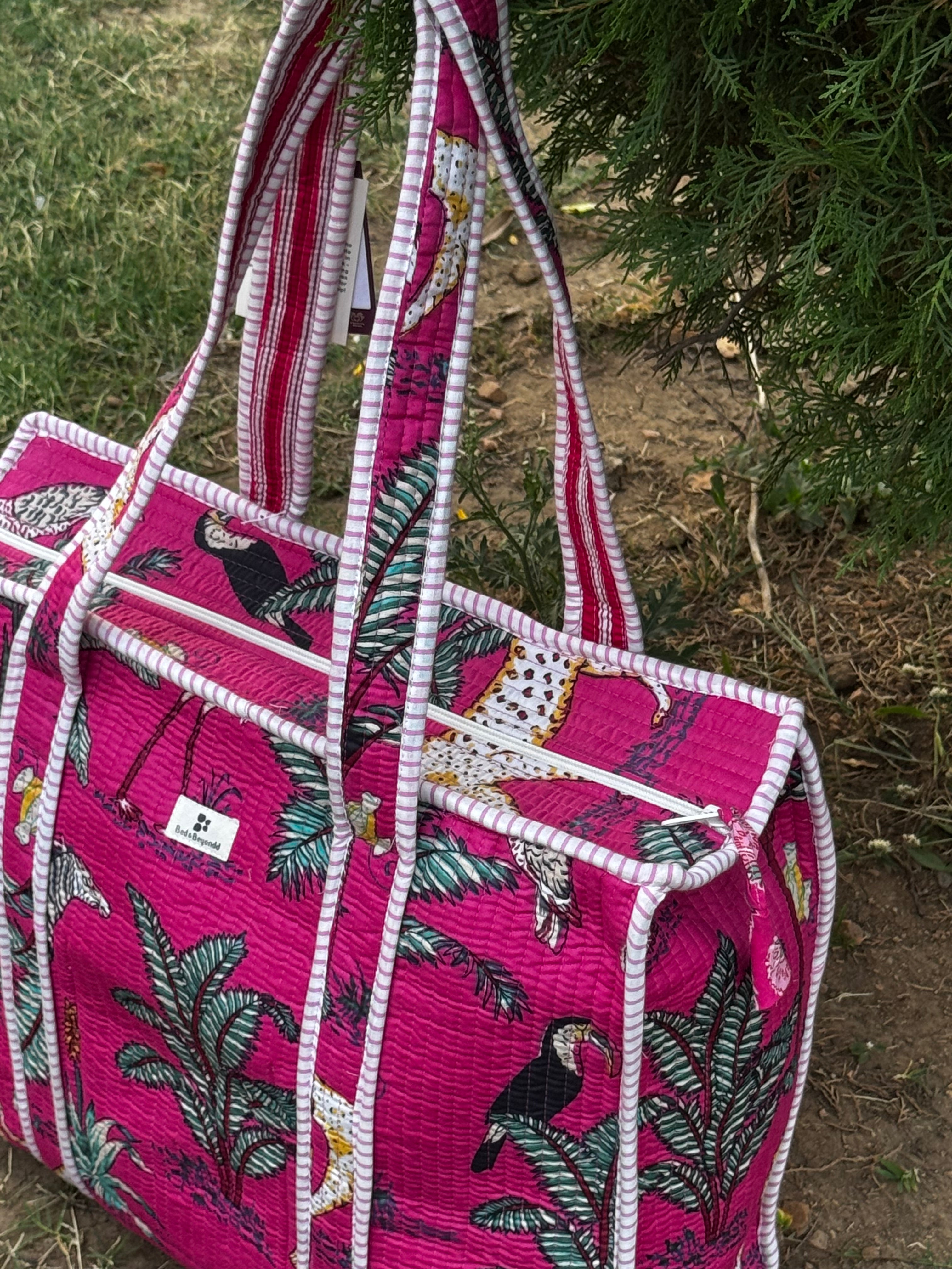 HAND BLOCK PRINTED TOTE BAG WITH ZIP