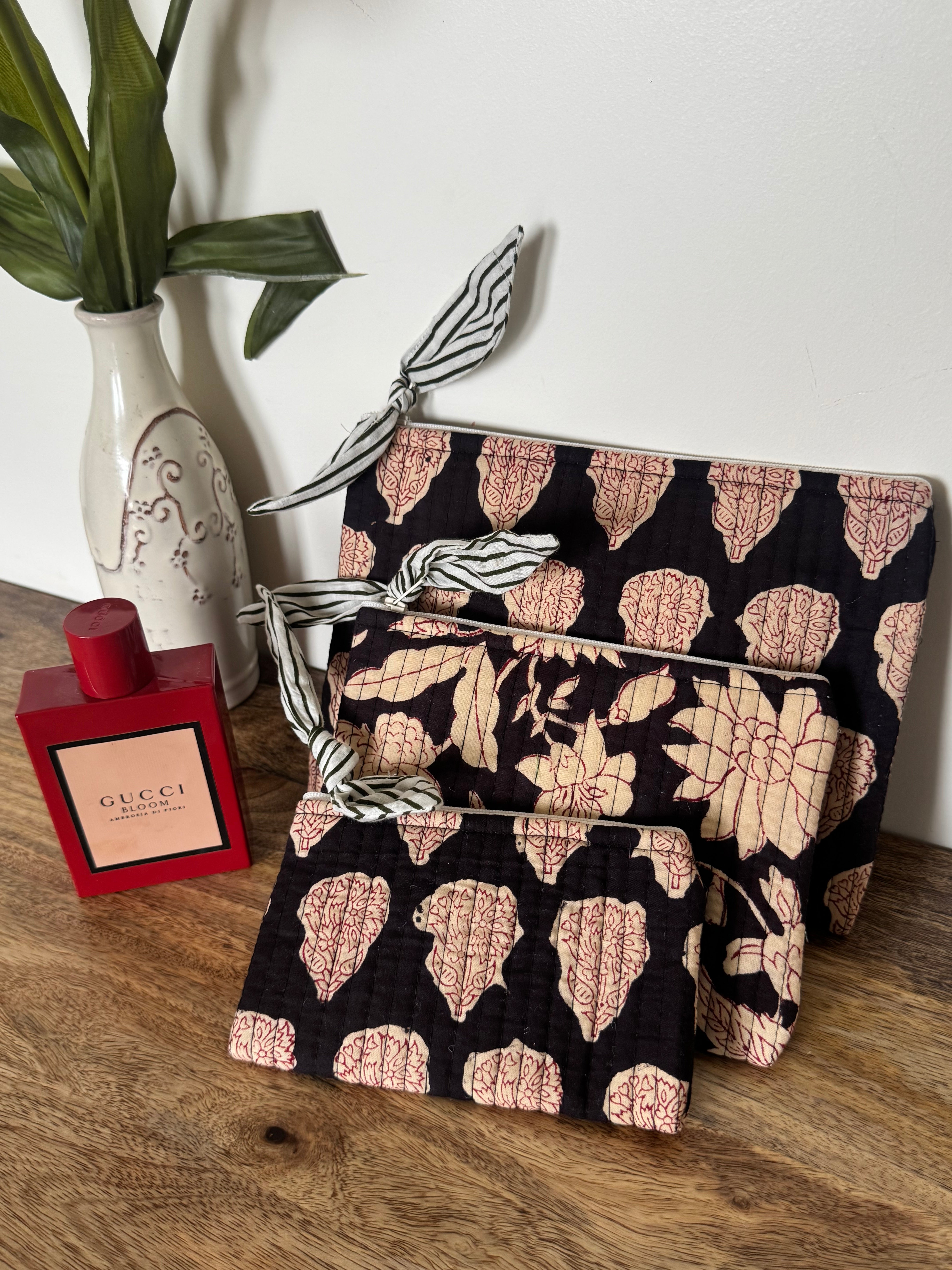 FLAT POUCH - SET OF THREE
